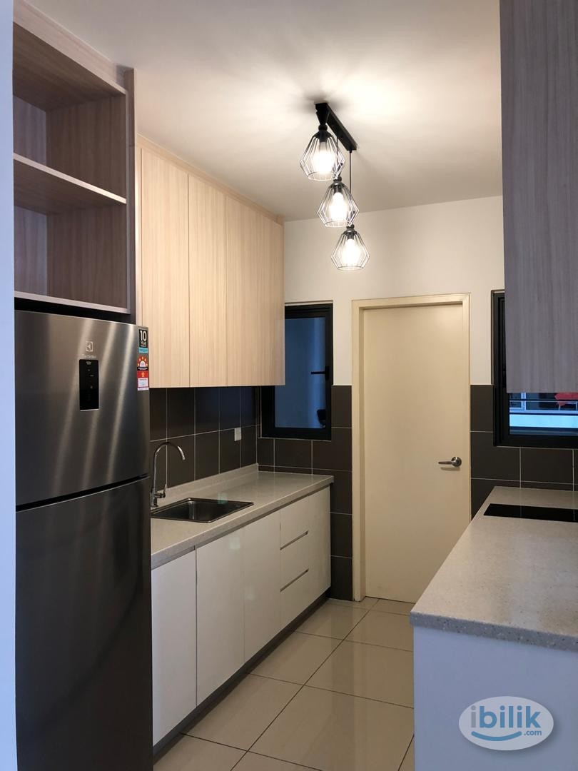 Master Room at Lakeville Residence, Jalan Ipoh Room For Rent in