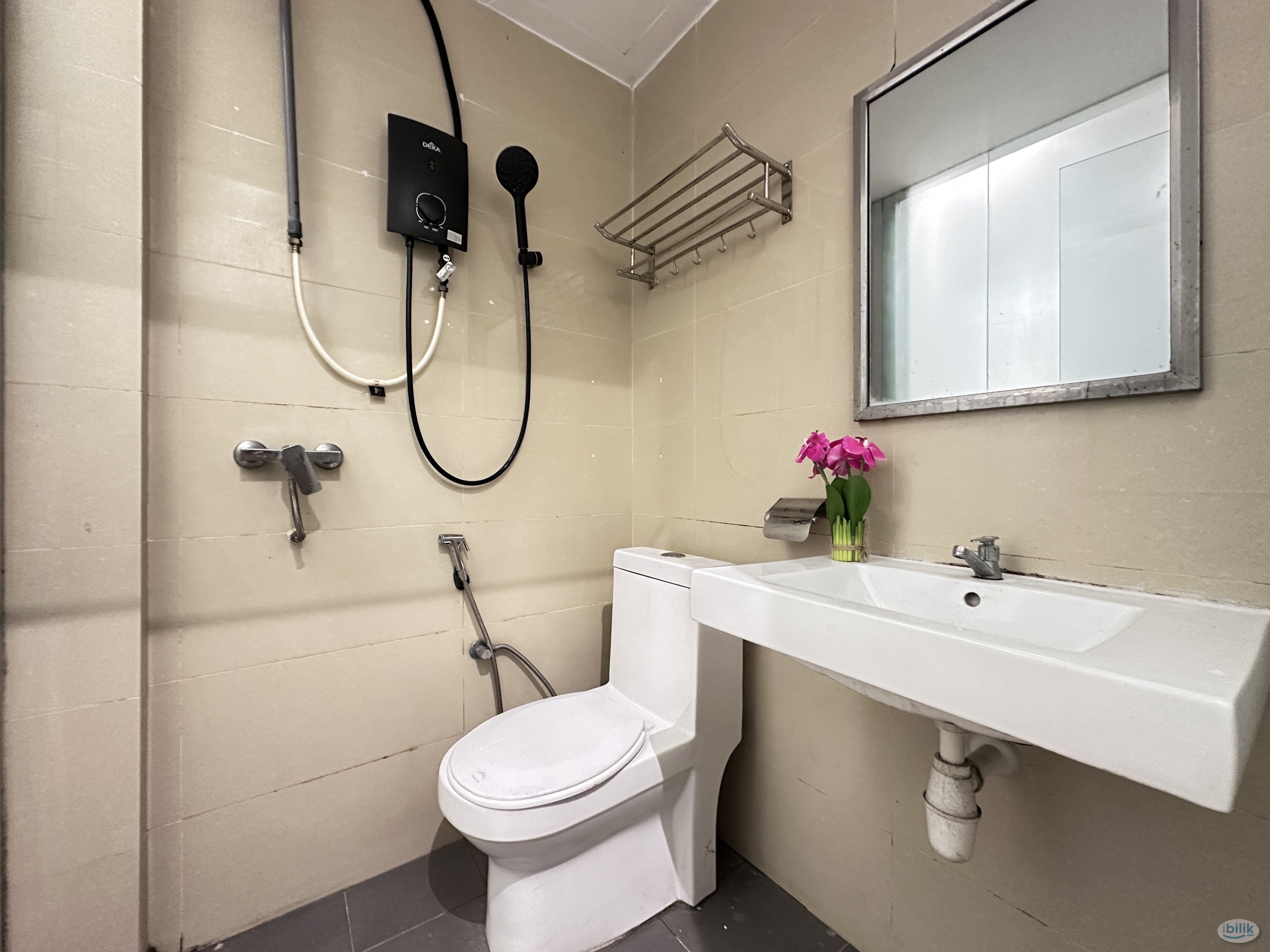 Image 5 of Master Room near MRT Pasar Seni 🚂  near Petaling Street,  Changkat - Room rental in 