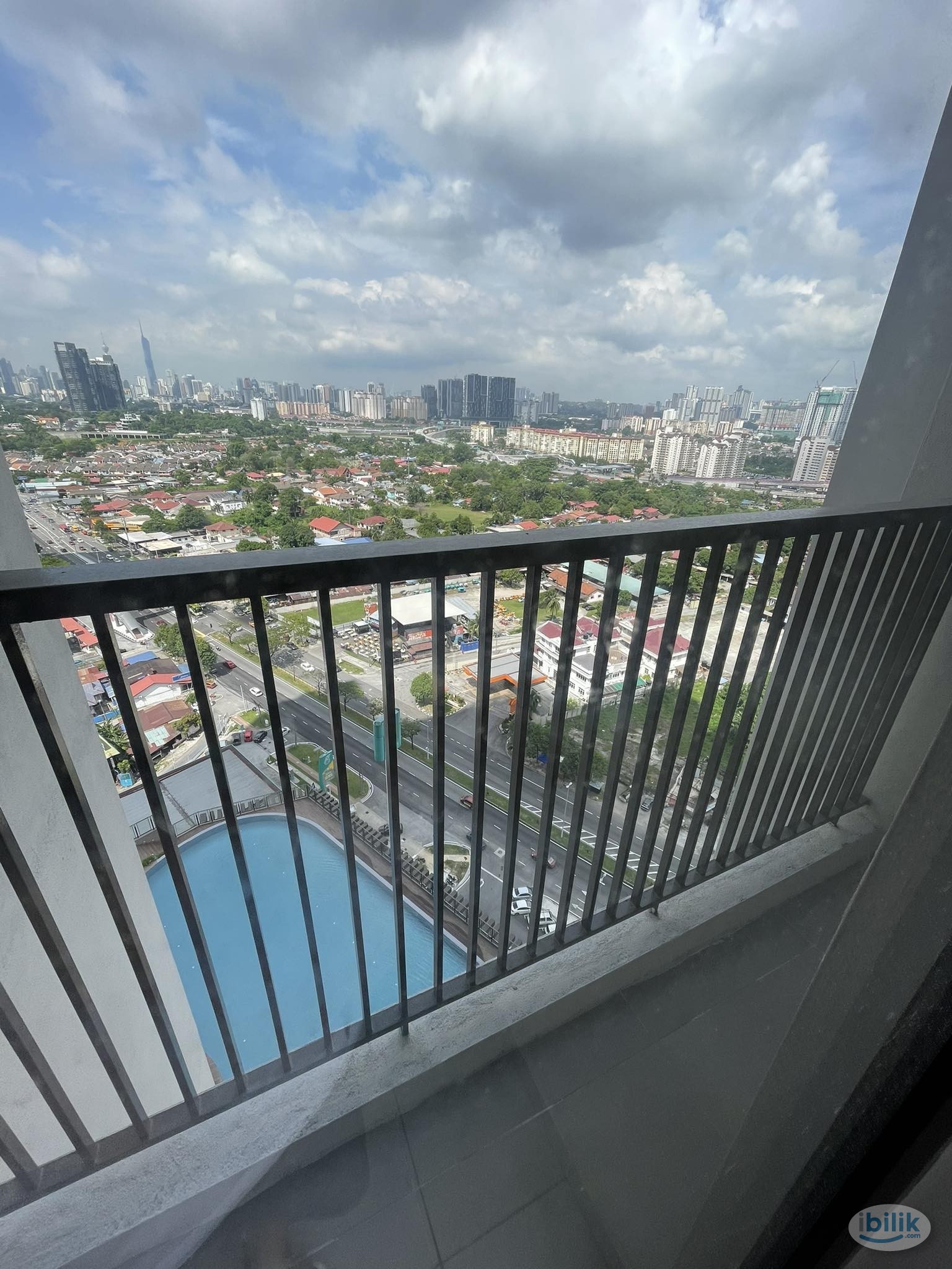 [FEMALE ONLY] Balcony Room KLCC View at Sentul, Kuala Lumpur near Jalan