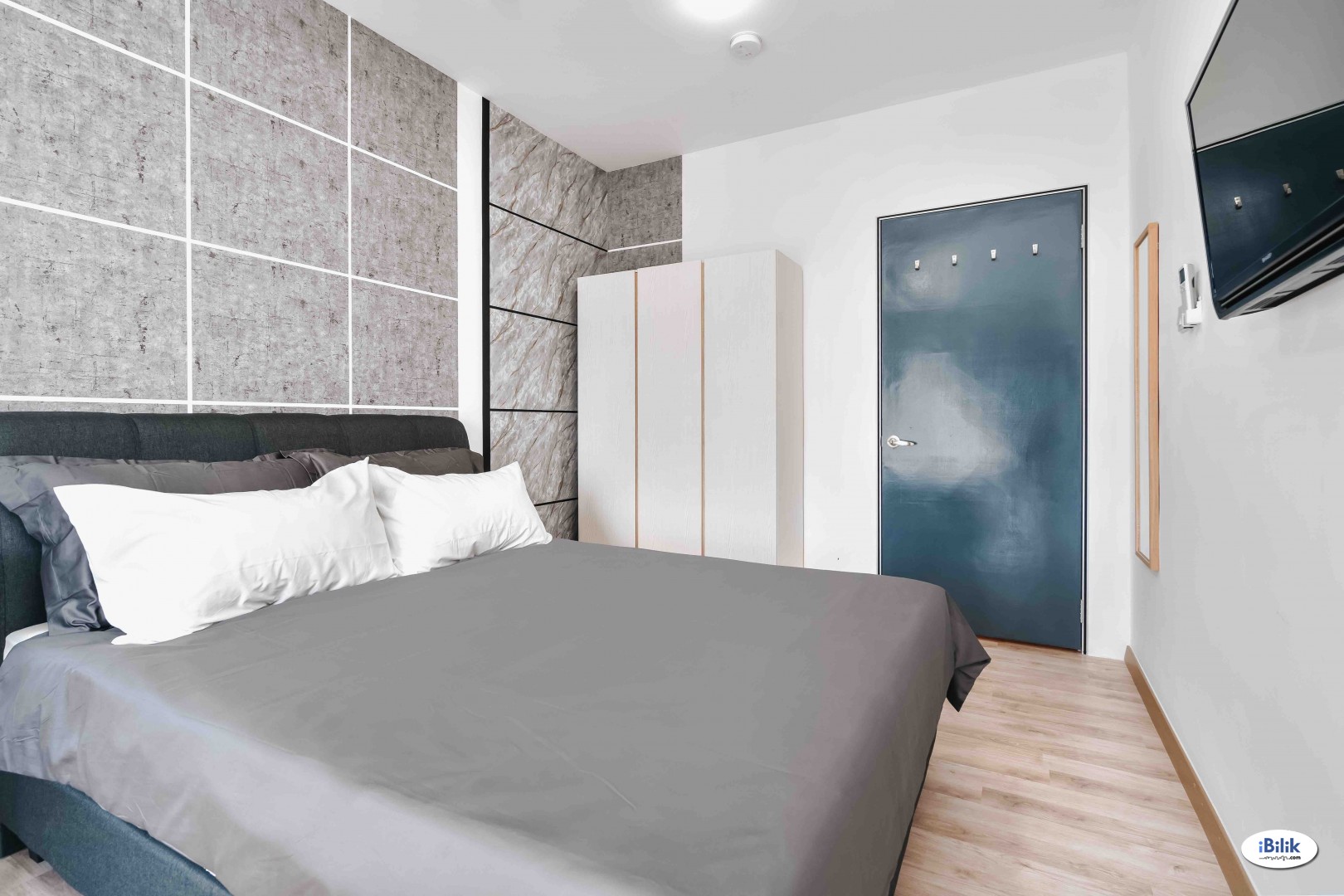 Image 1 of Middle Room at Emporis, Kota Damansara - Room rental in 