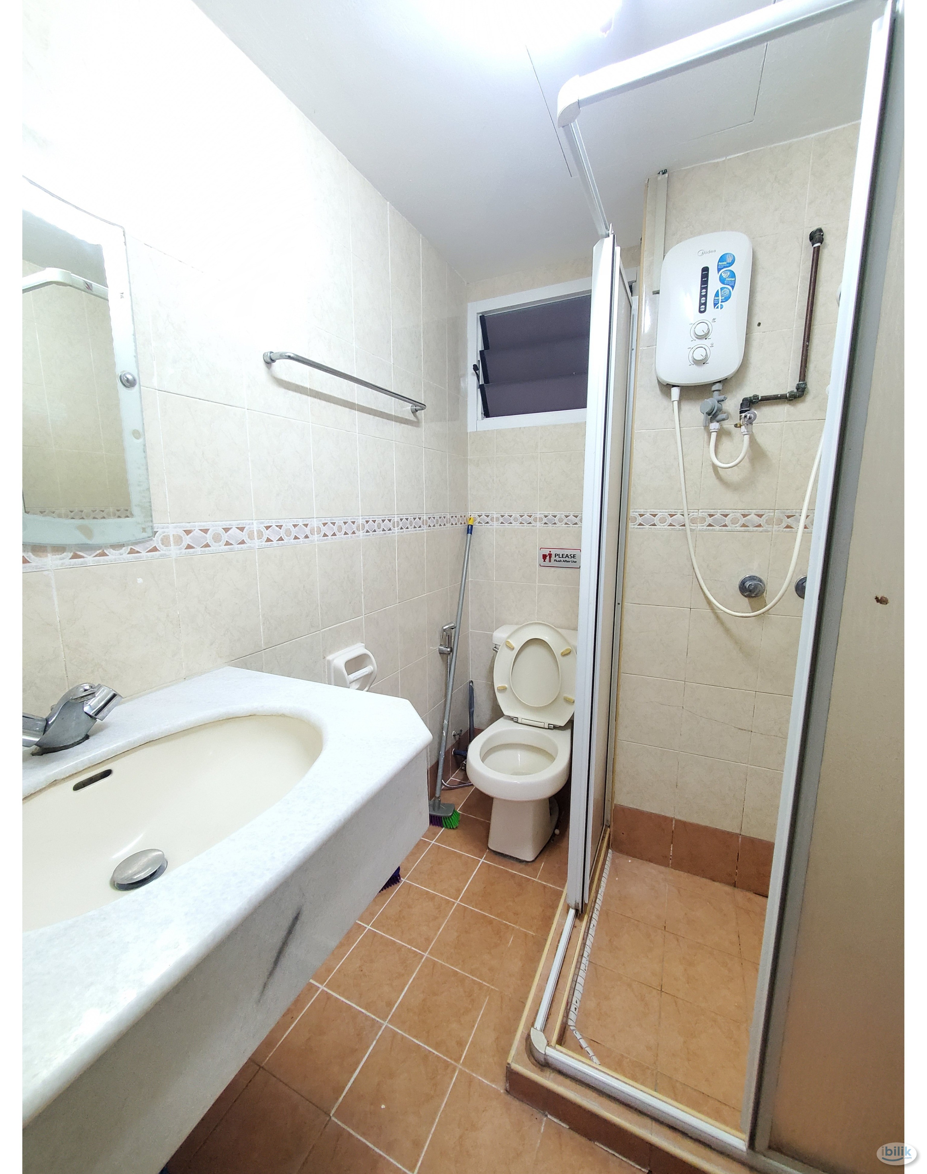 🔥BRAND NEW MIDDLE ROOM🔥 GURNEY PARK CONDOMINIUM Room For Rent in