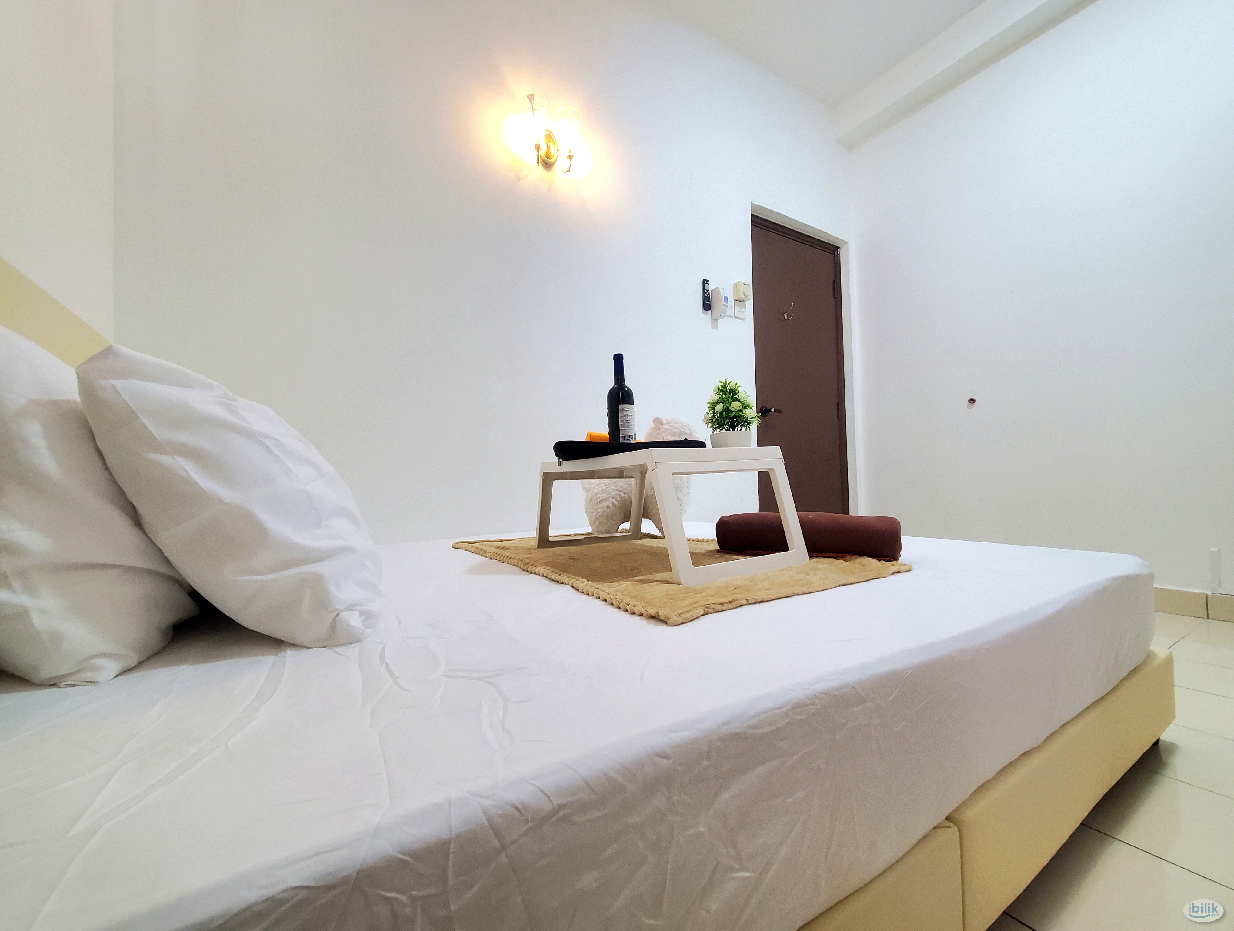 🔥BRAND NEW MIDDLE ROOM🔥 GURNEY PARK CONDOMINIUM Room For Rent in