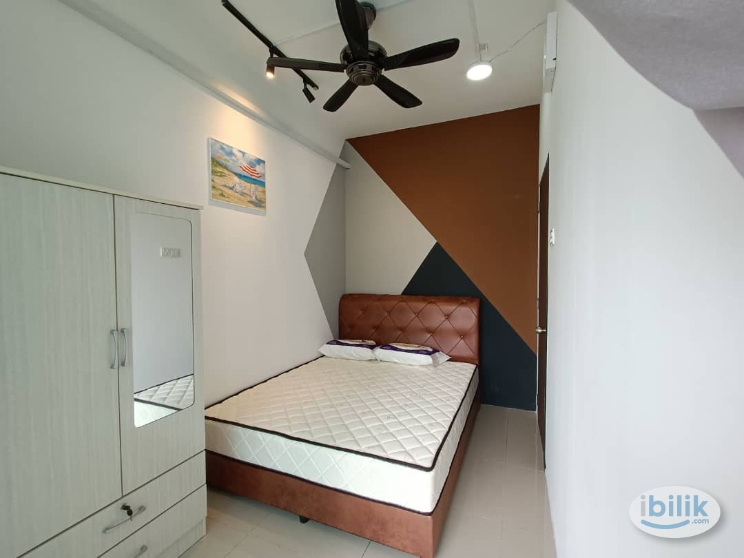 Middle Room at Symphony Tower, Balakong , Amerin Mall , C180 , Cheras