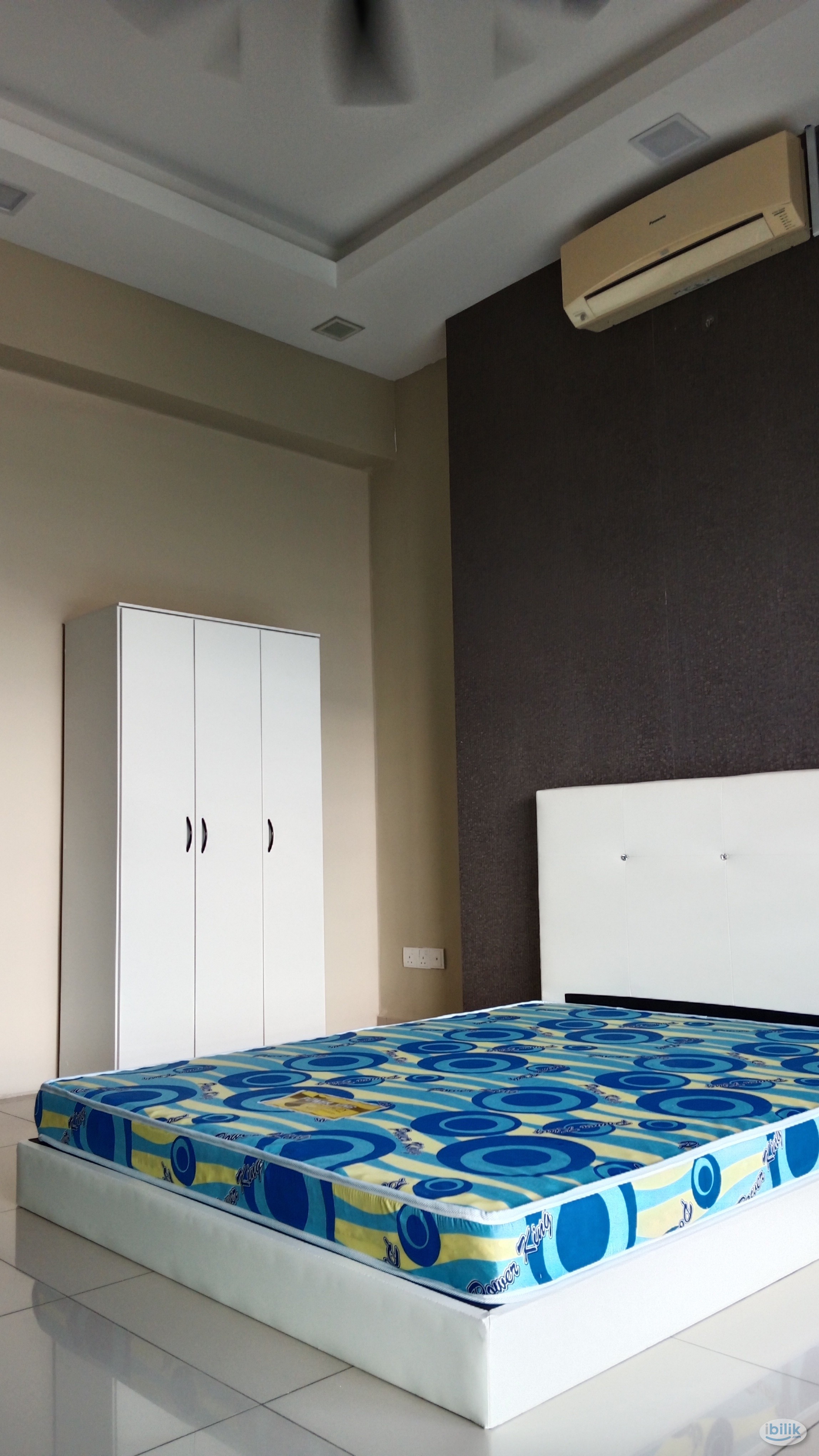 Middle Room at Farlim, Penang Room For Rent in