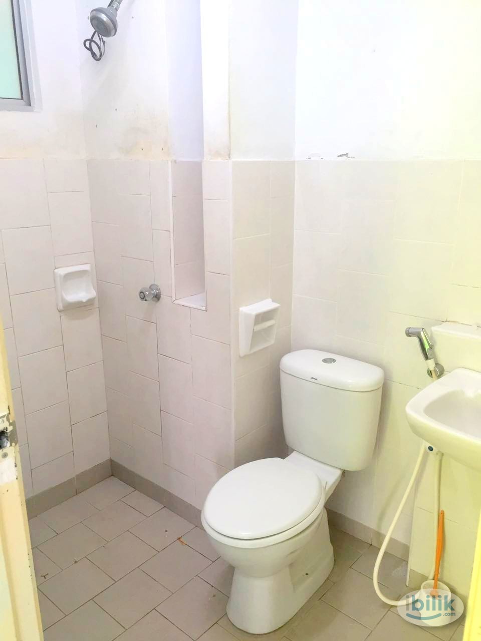 Image 3 of Middle Room at Dahlia Apartment, Setapak - Room rental in 