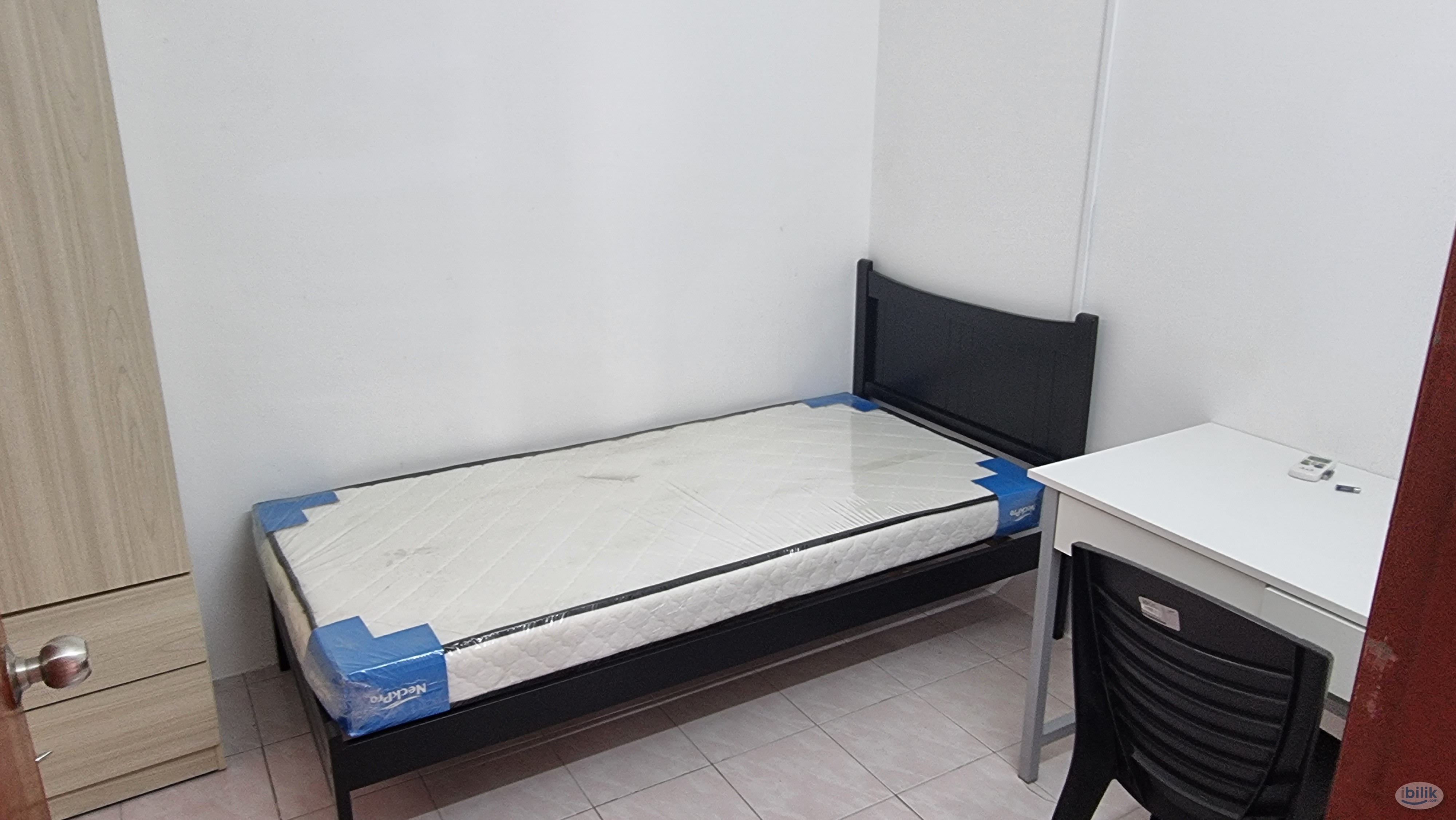 🏠Fully Furnished Single Room for Rent Near Help University Subang 2