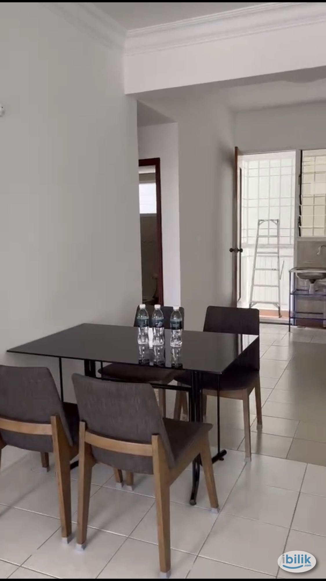 Middle Room at Gurney Park, Gurney Drive Room For Rent in