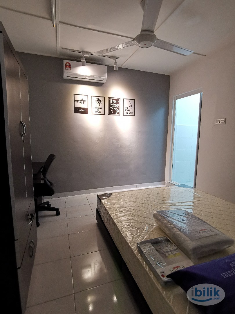 Image 1 of Female Only Master Room attached Toilet at Ayer Keroh Height, Melaka near to MITC, Bukit Beruang, Batu Berendam - Room rental in 