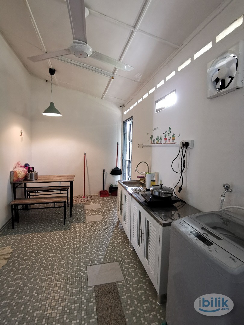 Image 3 of Female Only Master Room attached Toilet at Ayer Keroh Height, Melaka near to MITC, Bukit Beruang, Batu Berendam - Room rental in 