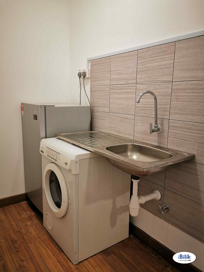 Single Room at Symphony Tower, Balakong Room For Rent in