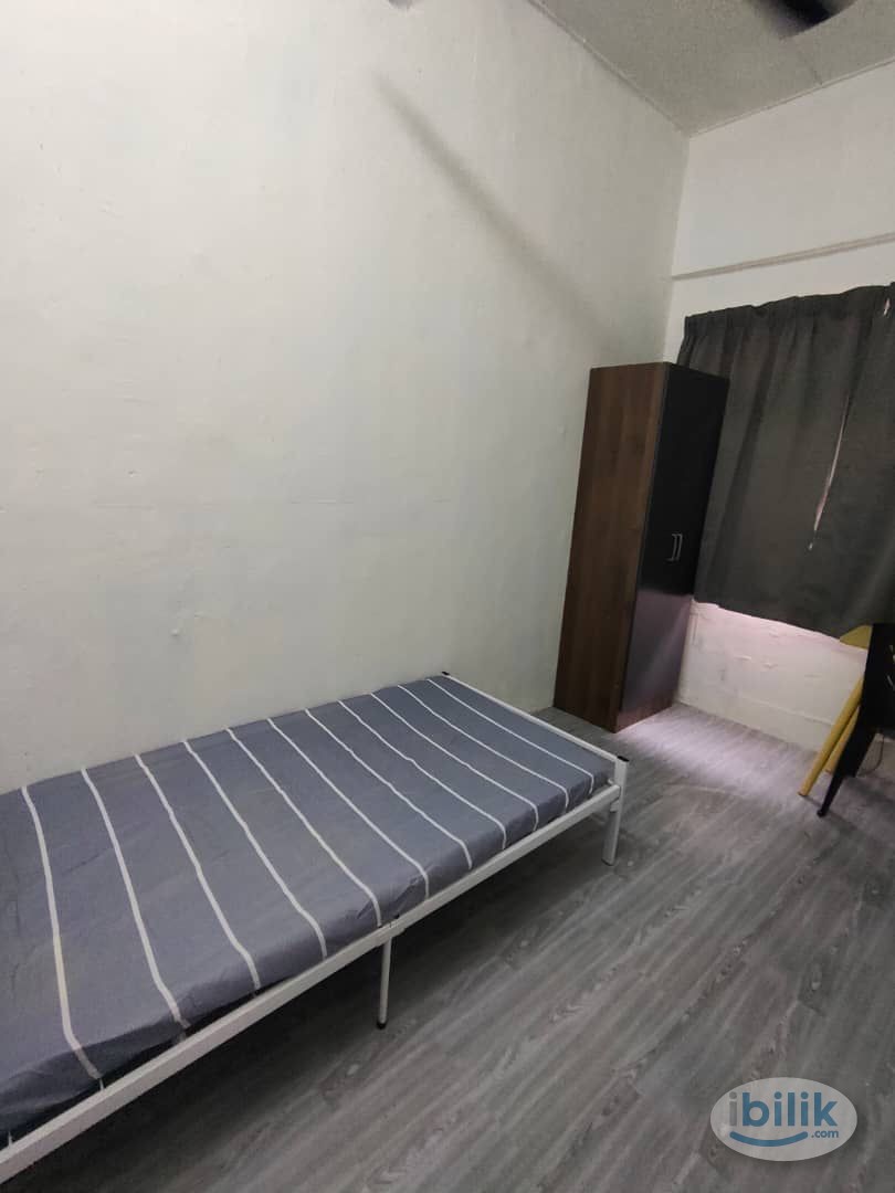 Pelangi Indah Single Bedroom For Rent(Guys Only) Room For Rent in