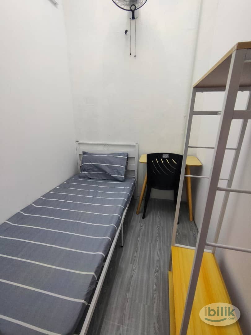 Pelangi Indah Single Bedroom For Rent(Guys Only) Room For Rent in
