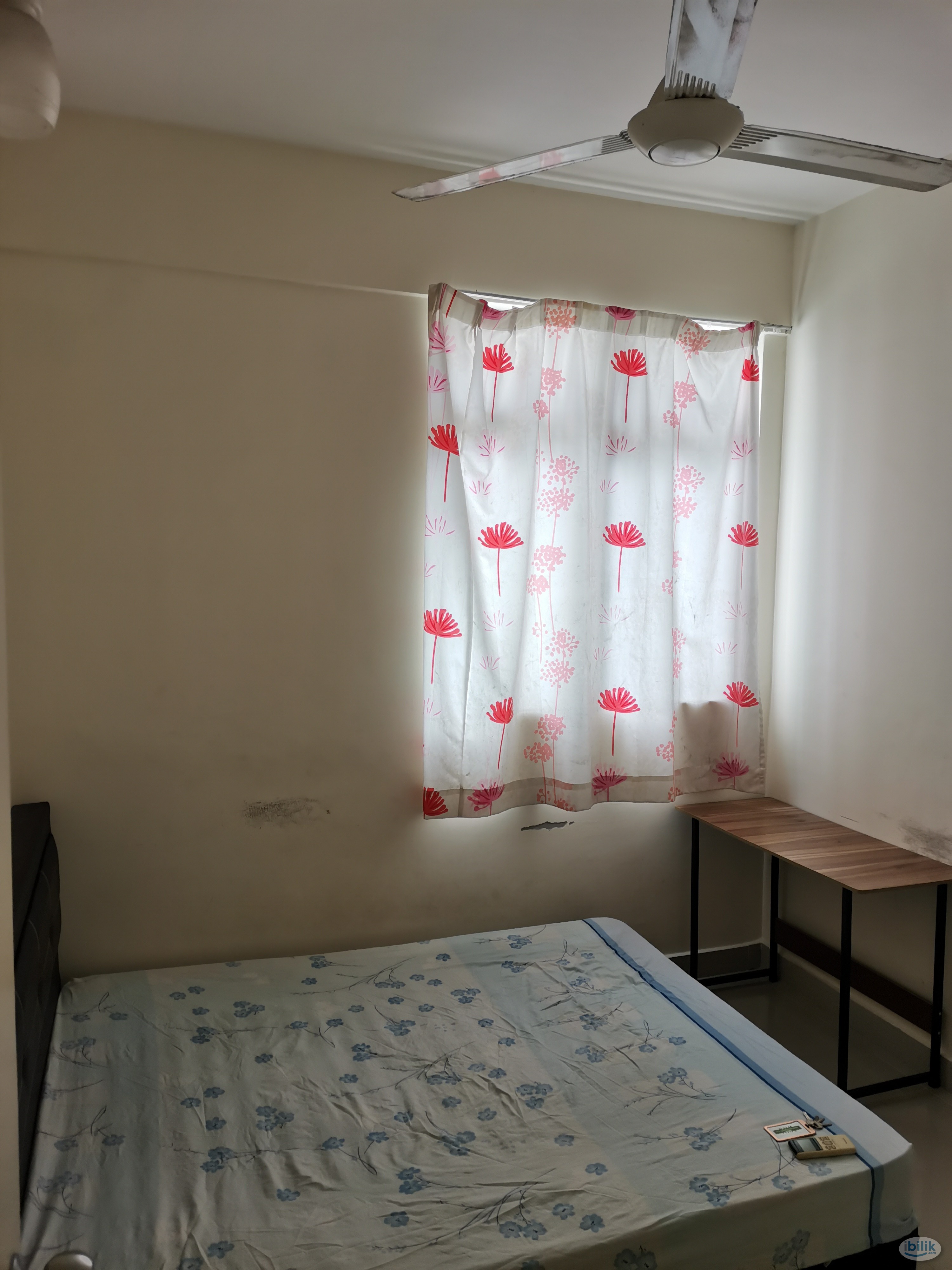 All Season Park Aircond Middle room included utilities share batroom