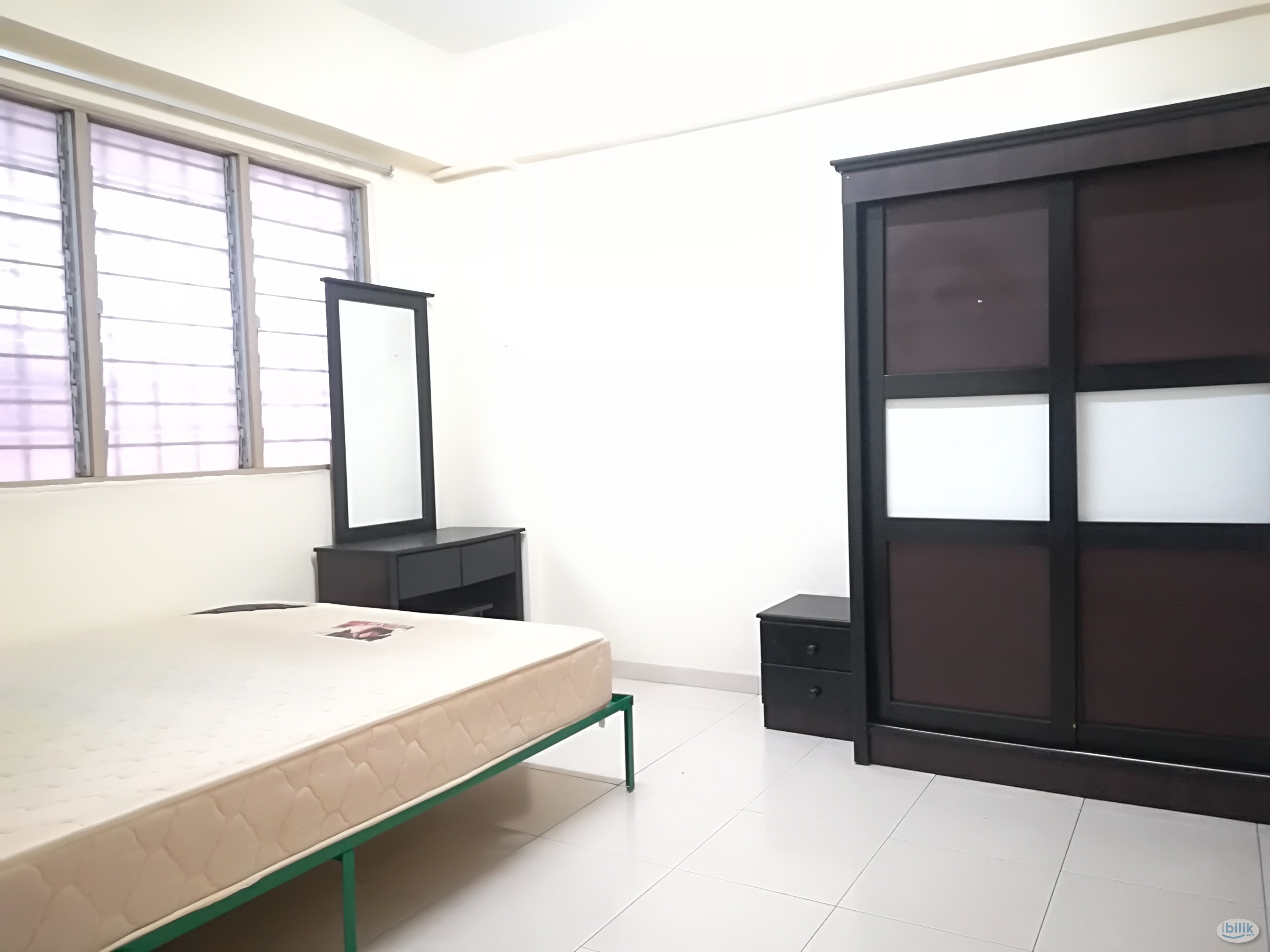 Image 2 of **Female Unit** Room near BMC Mall - Room rental in 