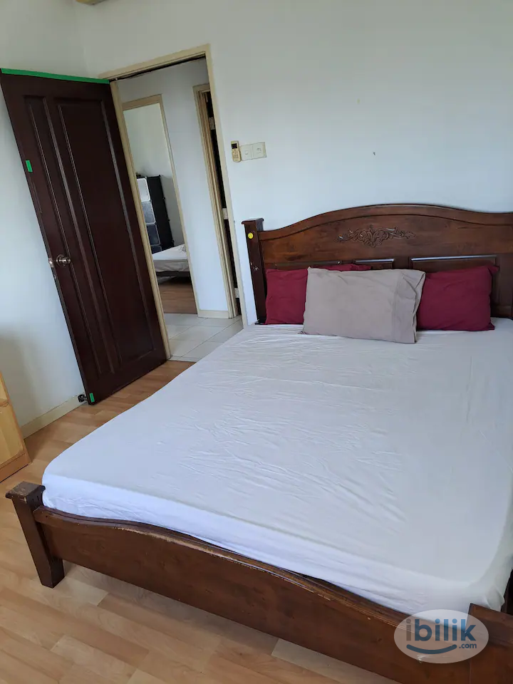 Middle Room at The Tamarind, Sentul Room For Rent in