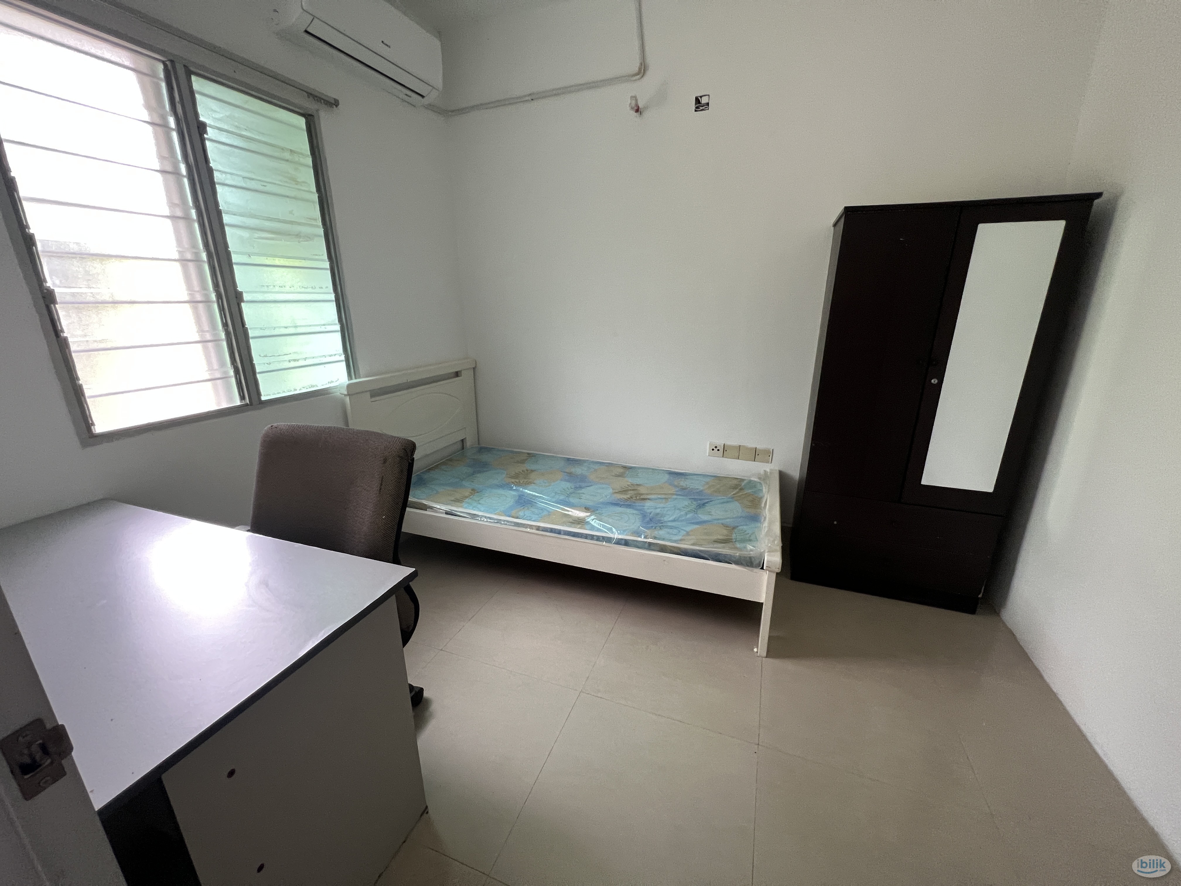 Single Room at Cyberia Crescent 1, Cyberjaya Room For Rent in