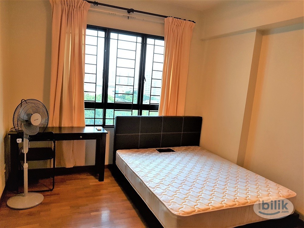 COMMON ROOM WOODSVALE CONDO FOR RENT Room For Rent in