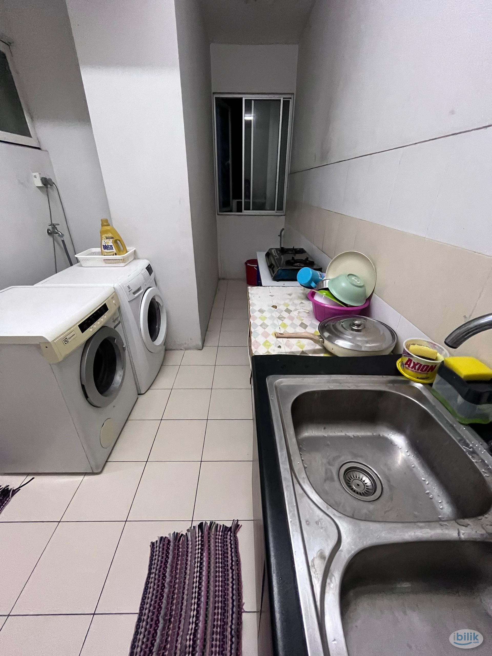 Image 2 of Middle Room at Pacific Place, Ara Damansara - Room rental in 