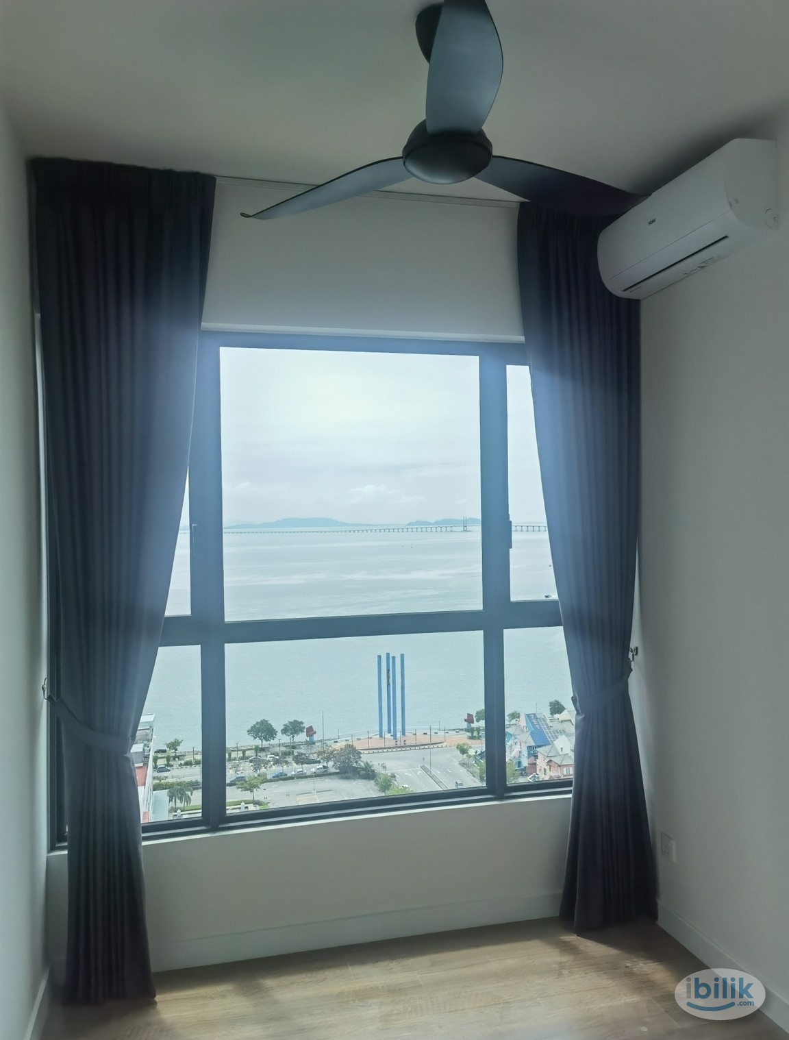 SEAVIEW Middle Room at Karpal Singh Drive Mix Gender