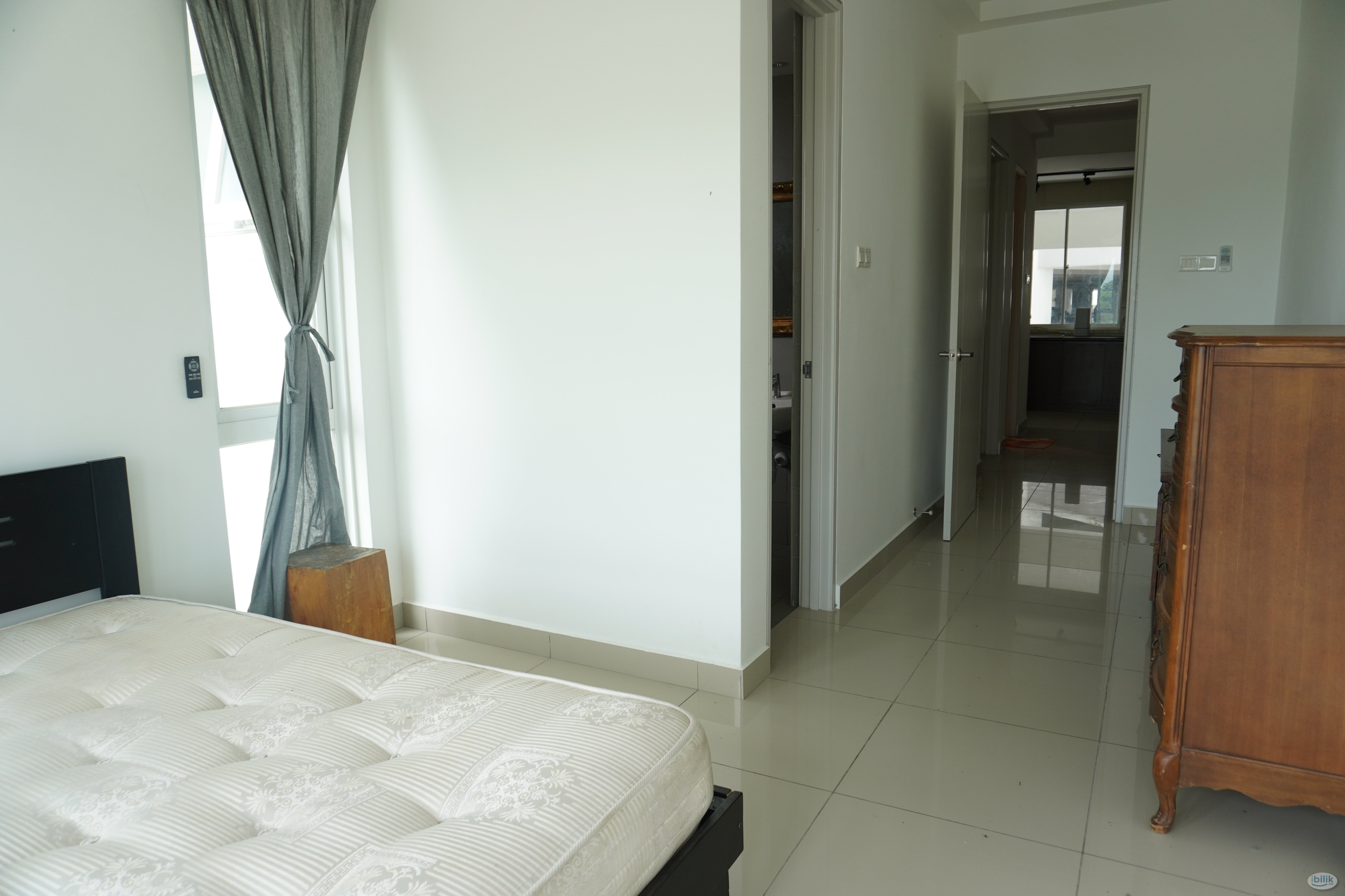 Master Room at V'Residence, Cyberjaya Room For Rent in