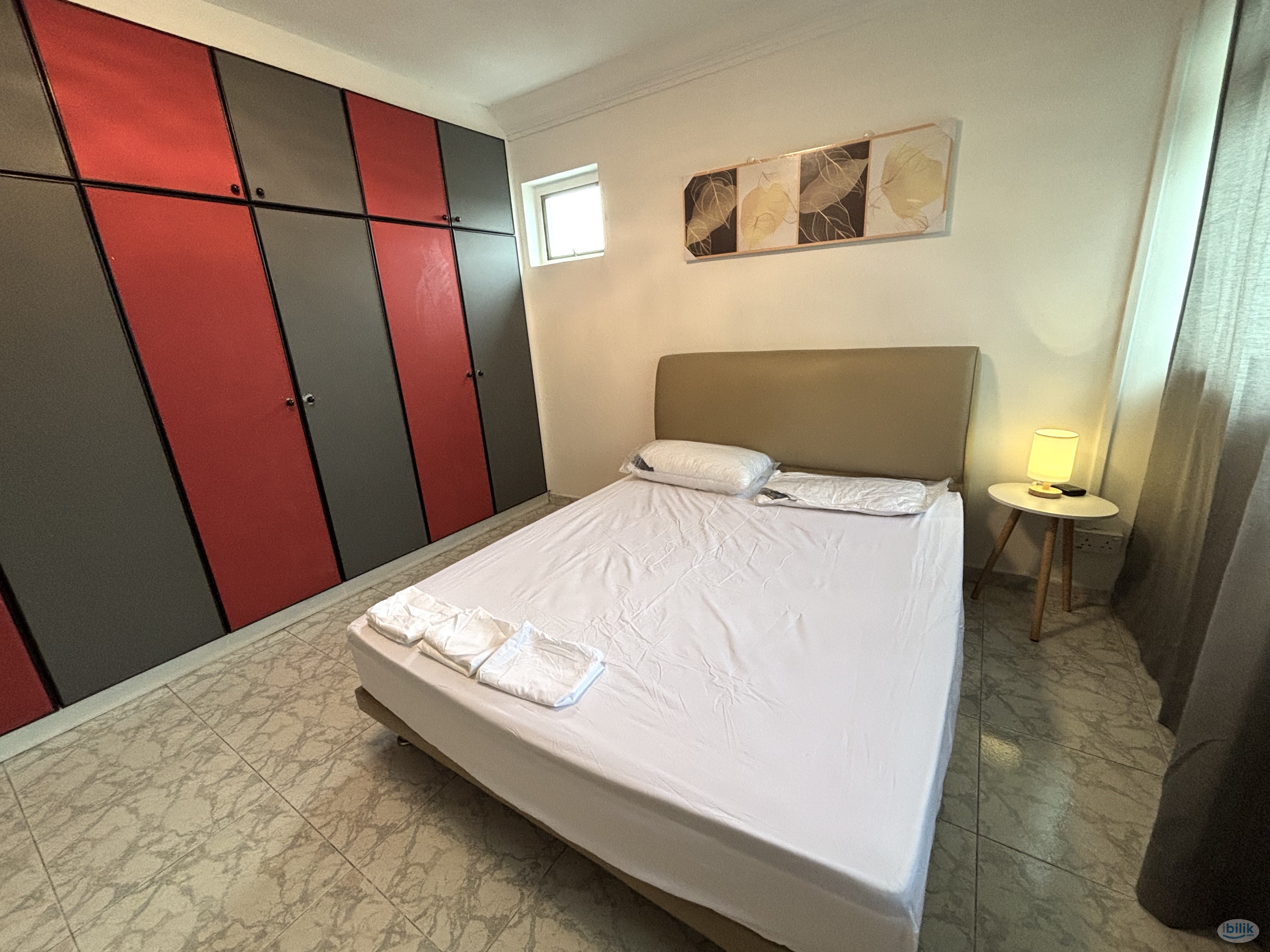 Image 1 of HUGE Room for Rent! Near to Marsiling Woodlands MRT, shower is CLEAN & RENOVATED - Room rental in 