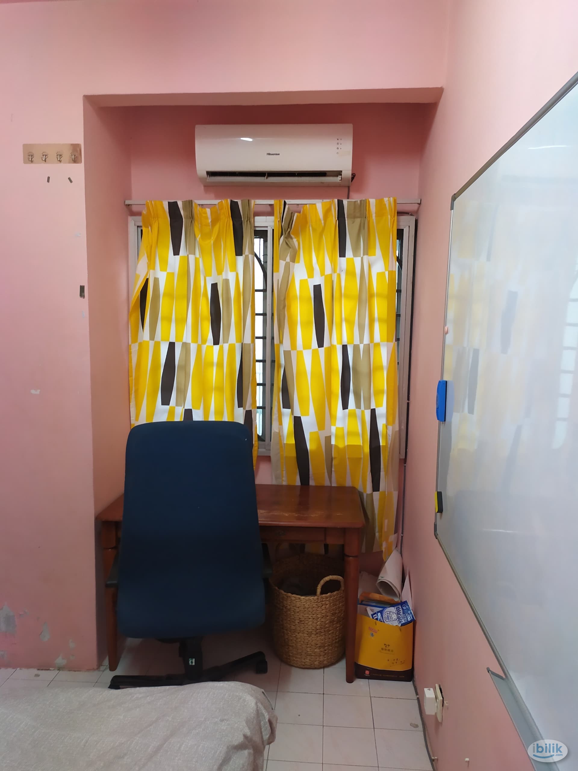 Five (5) Min WALK to One Utama, KPMG, One World Hotel, MRT Station, Bus