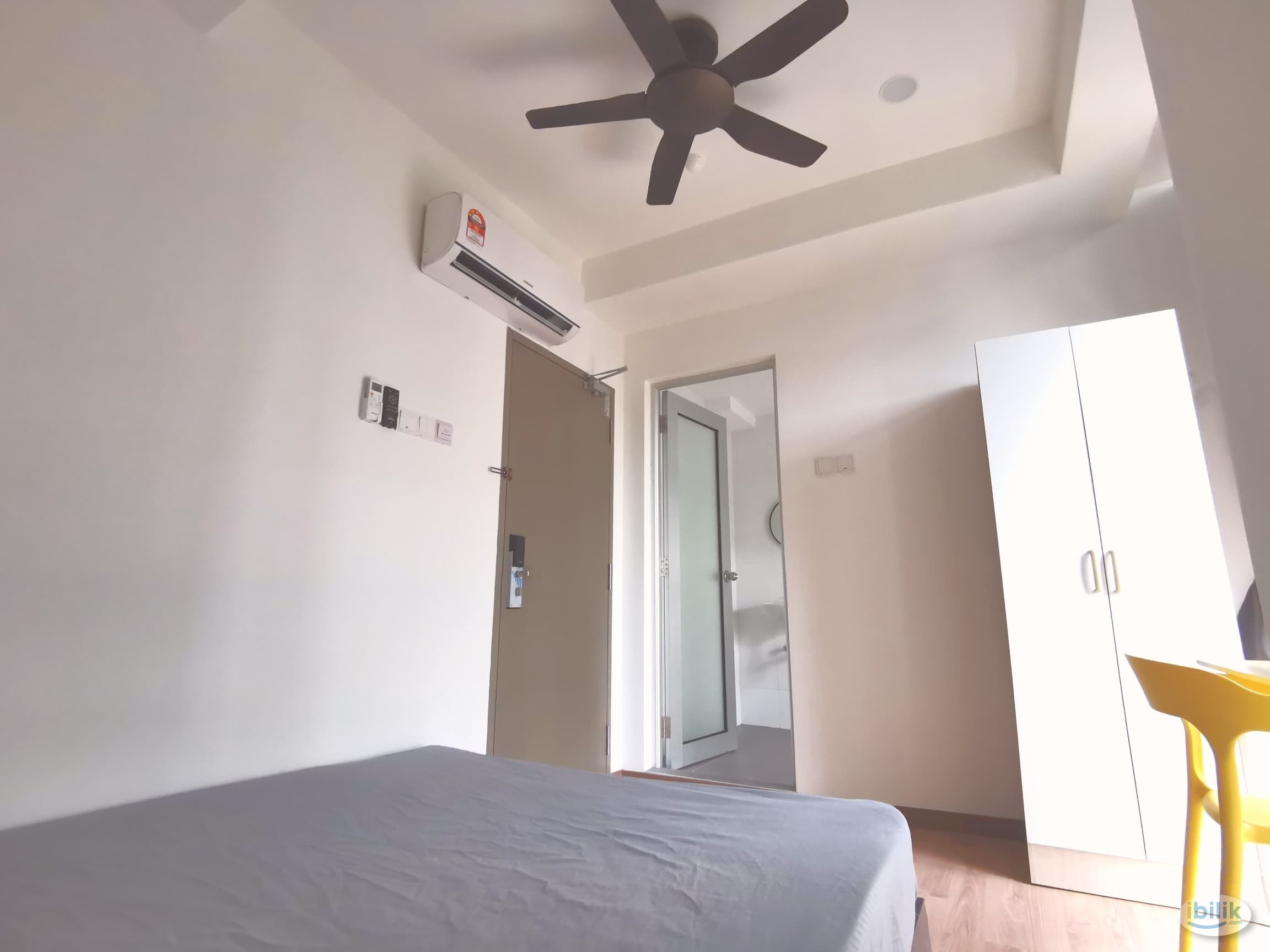 NEAR Mont Kiara 👉Middle Room private bathroom at Jalan Ipoh Room For