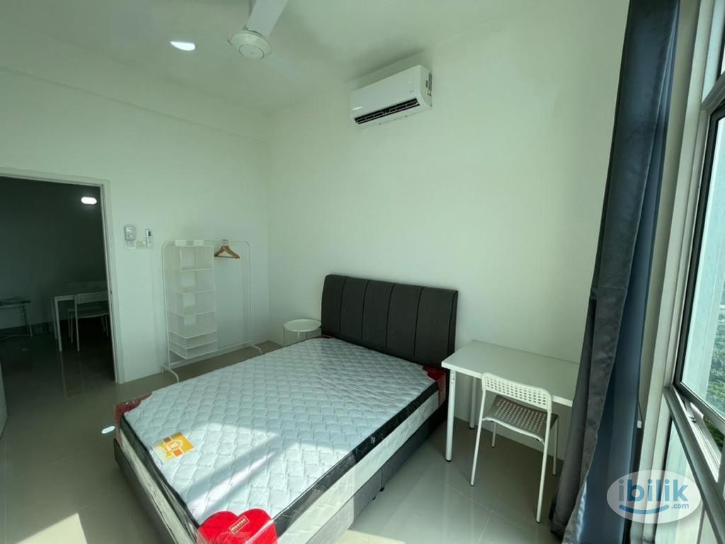 Middle Room at Farlim, Penang Room For Rent in