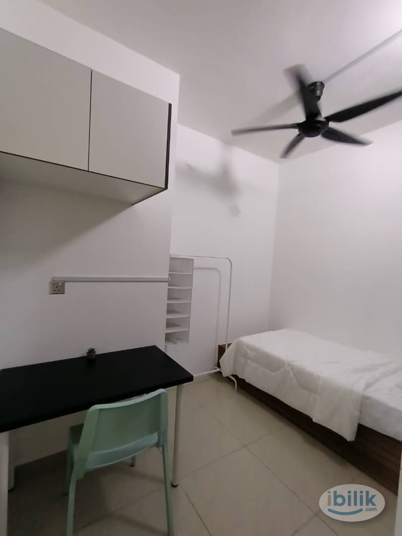 Single Room at SKS Habitat Apartment Larkin Perdana Room For Rent in