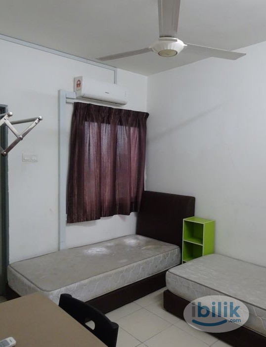 Image 1 of Master Room at Taman Serdang Perdana, Seri Kembangan - Room rental in 