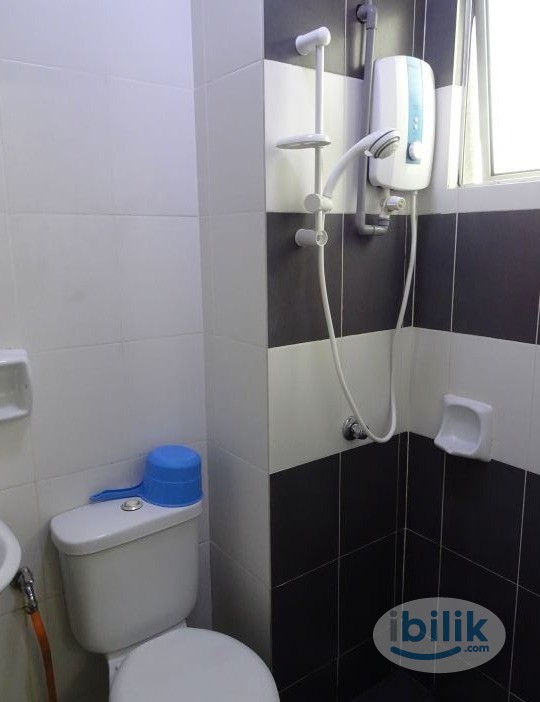 Image 3 of Master Room at Taman Serdang Jaya, Seri Kembangan - Room rental in 