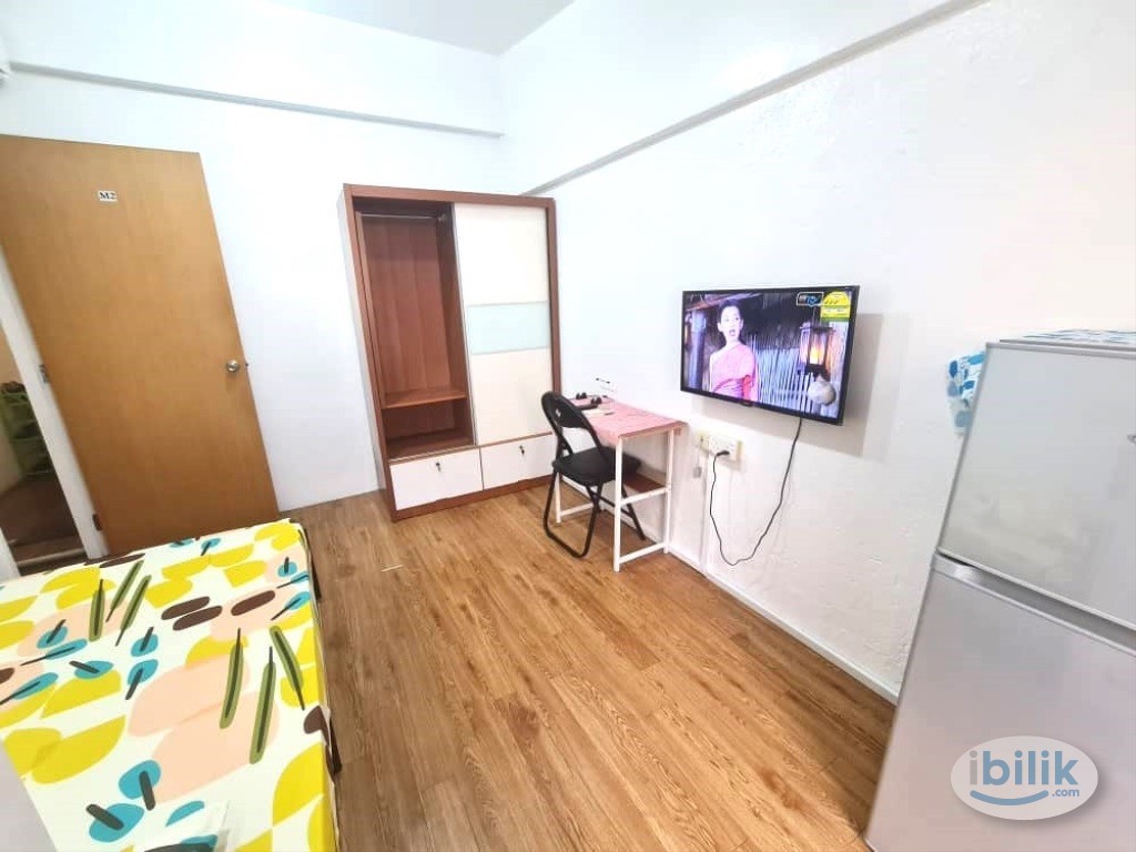 Image 2 of Master Room at Lavender, Central Area - Room rental in 