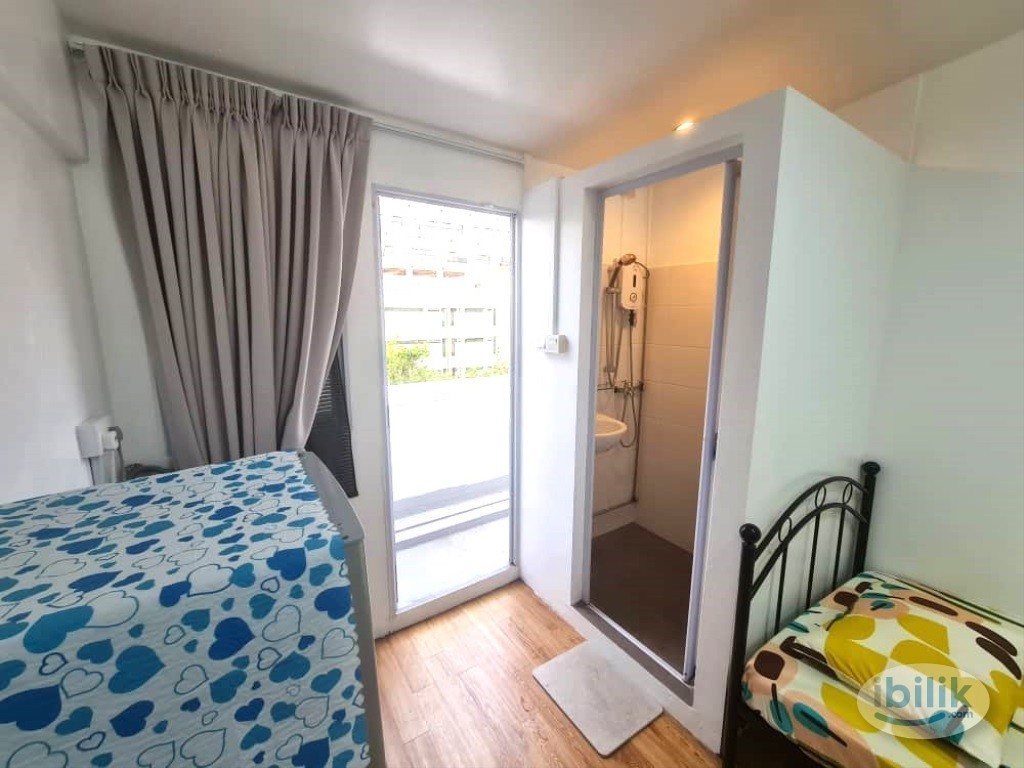Image 3 of Master Room at Lavender, Central Area - Room rental in 