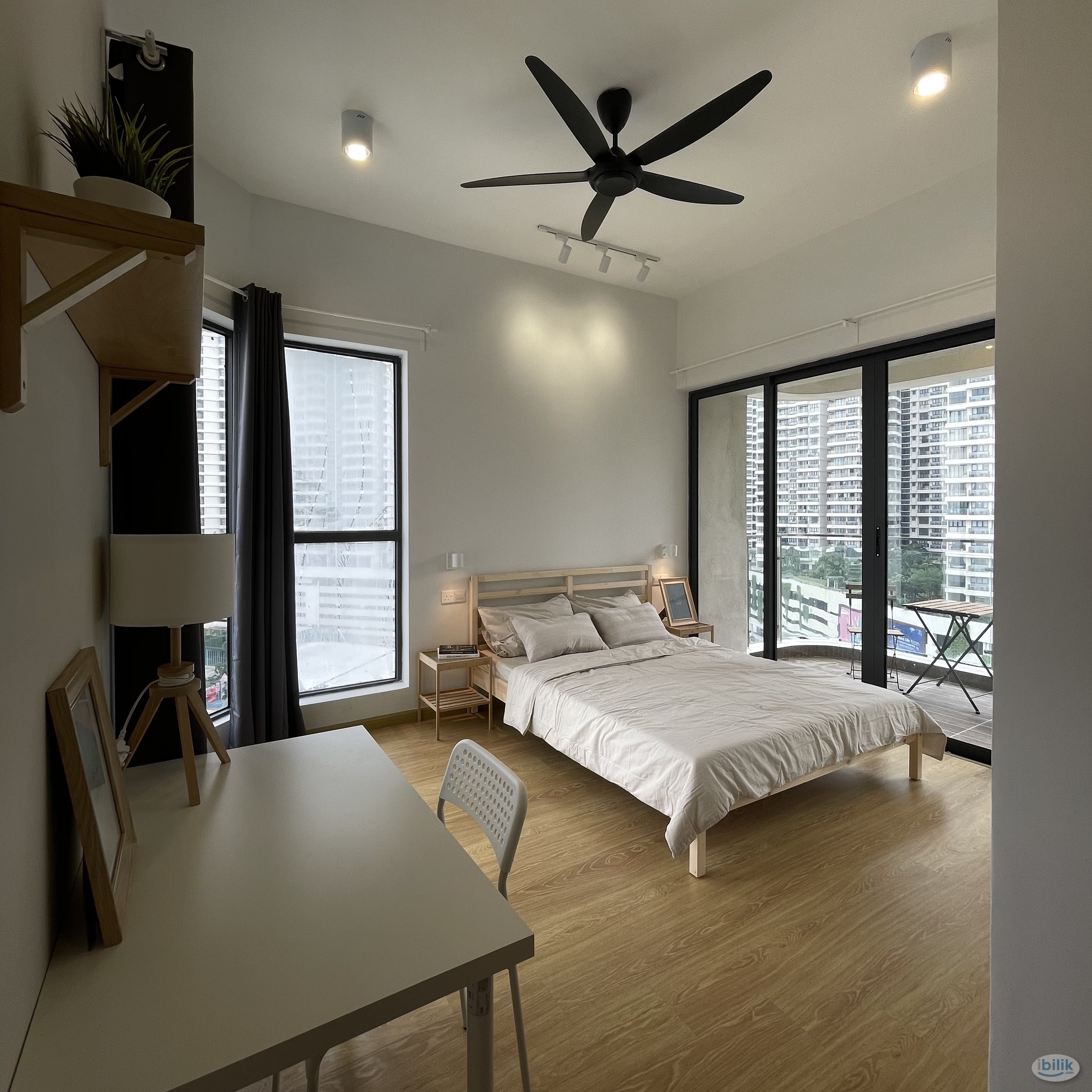 Image 1 of Master Room at Country Garden, Danga Bay - Room rental in 