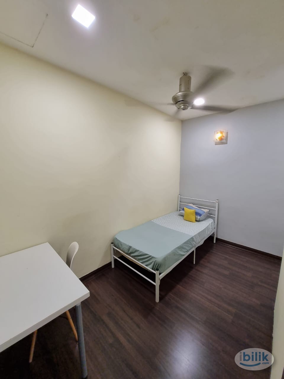 Room near 1utama mrt/kpmg Room For Rent in