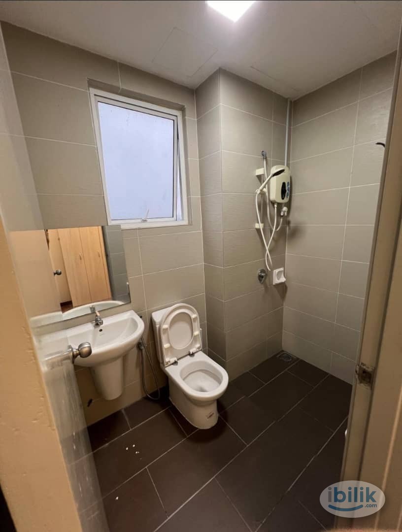 Image 5 of Zero Deposit ‼️All Female Medium Room 3 at 7 Tree Seven Residence, Bandar Sungai Long - Room rental in 