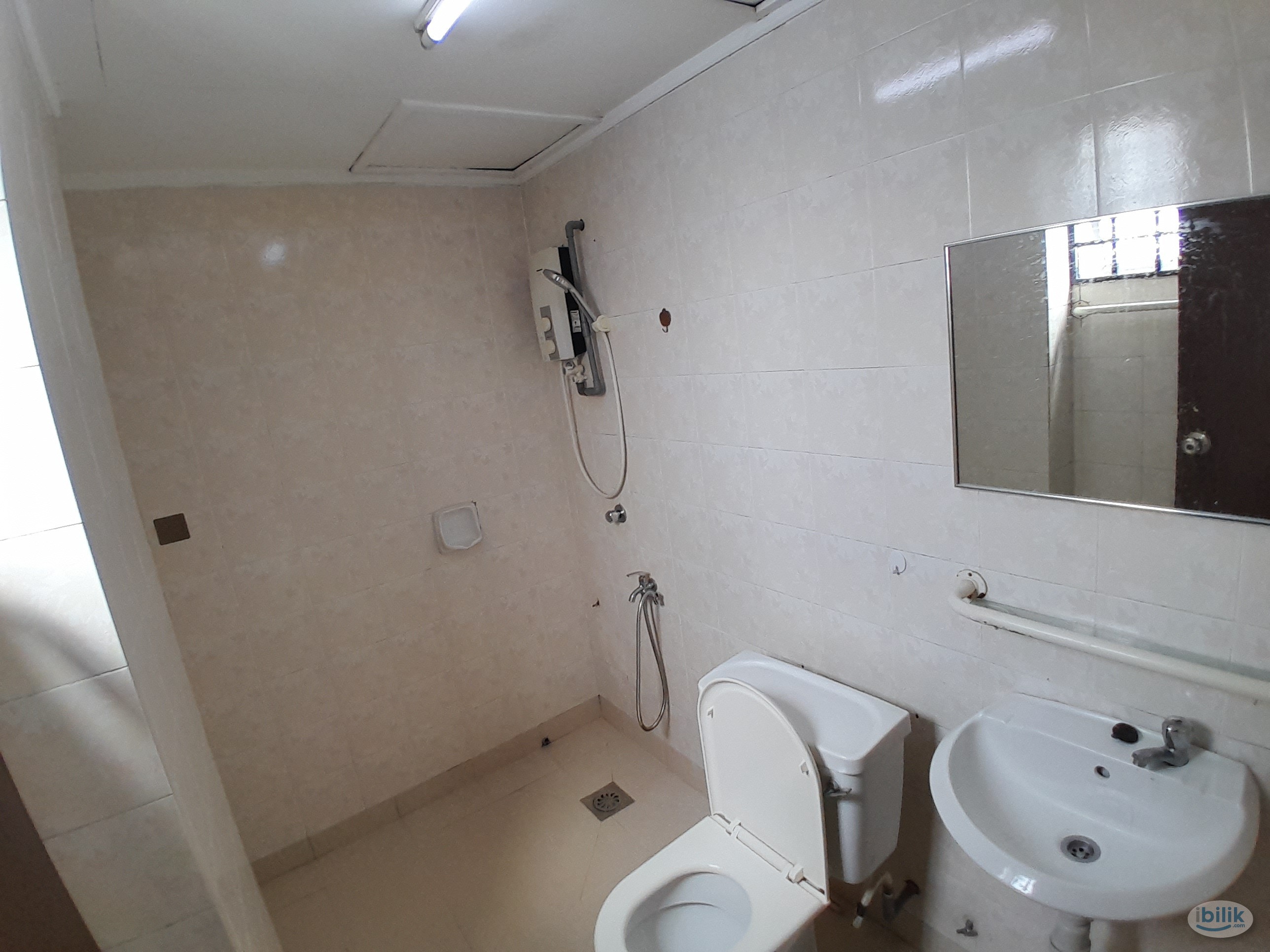 Image 5 of [D'Aman Crimson] Medium Room with Aircond Rent Near LRT Lembah Subang, Eve Suite, Kelana Jaya, Ara Damansara - Room rental in 