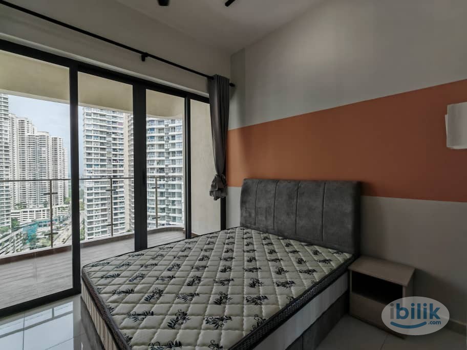 Image 1 of Medium Room at KINGSBAY, DANGA BAY For Rent, LOW DEPOSIT, NEAR TO CIQ - Room rental in 