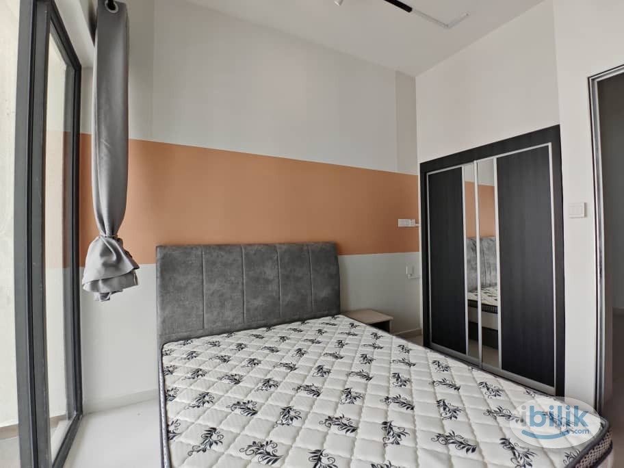 Image 3 of Medium Room at KINGSBAY, DANGA BAY For Rent, LOW DEPOSIT, NEAR TO CIQ - Room rental in 