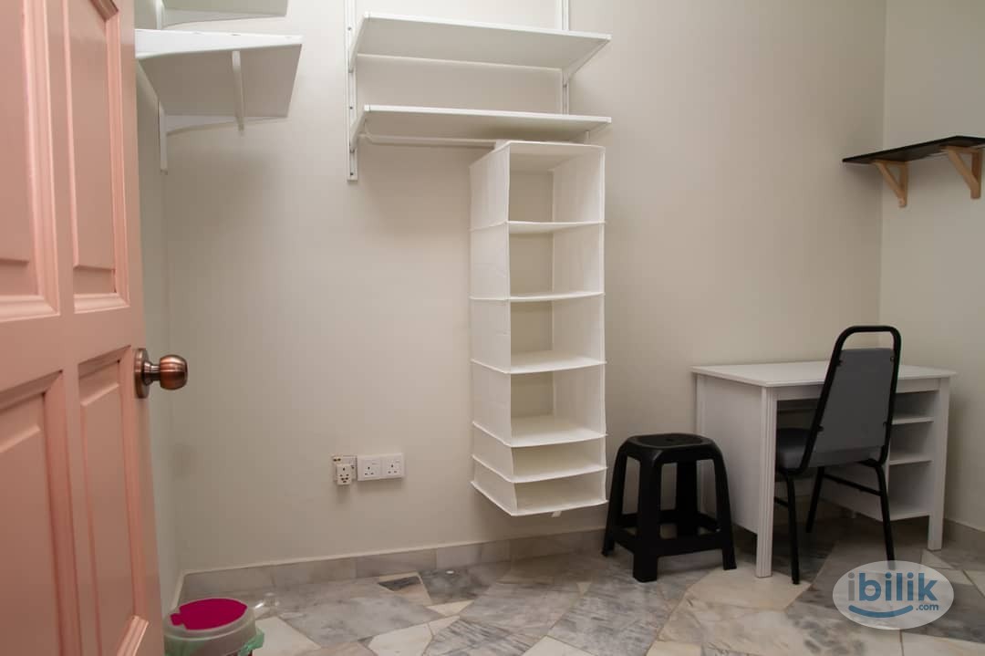 Image 1 of Furnished Single Room with Private Toilet at Sungai Long - Room rental in 