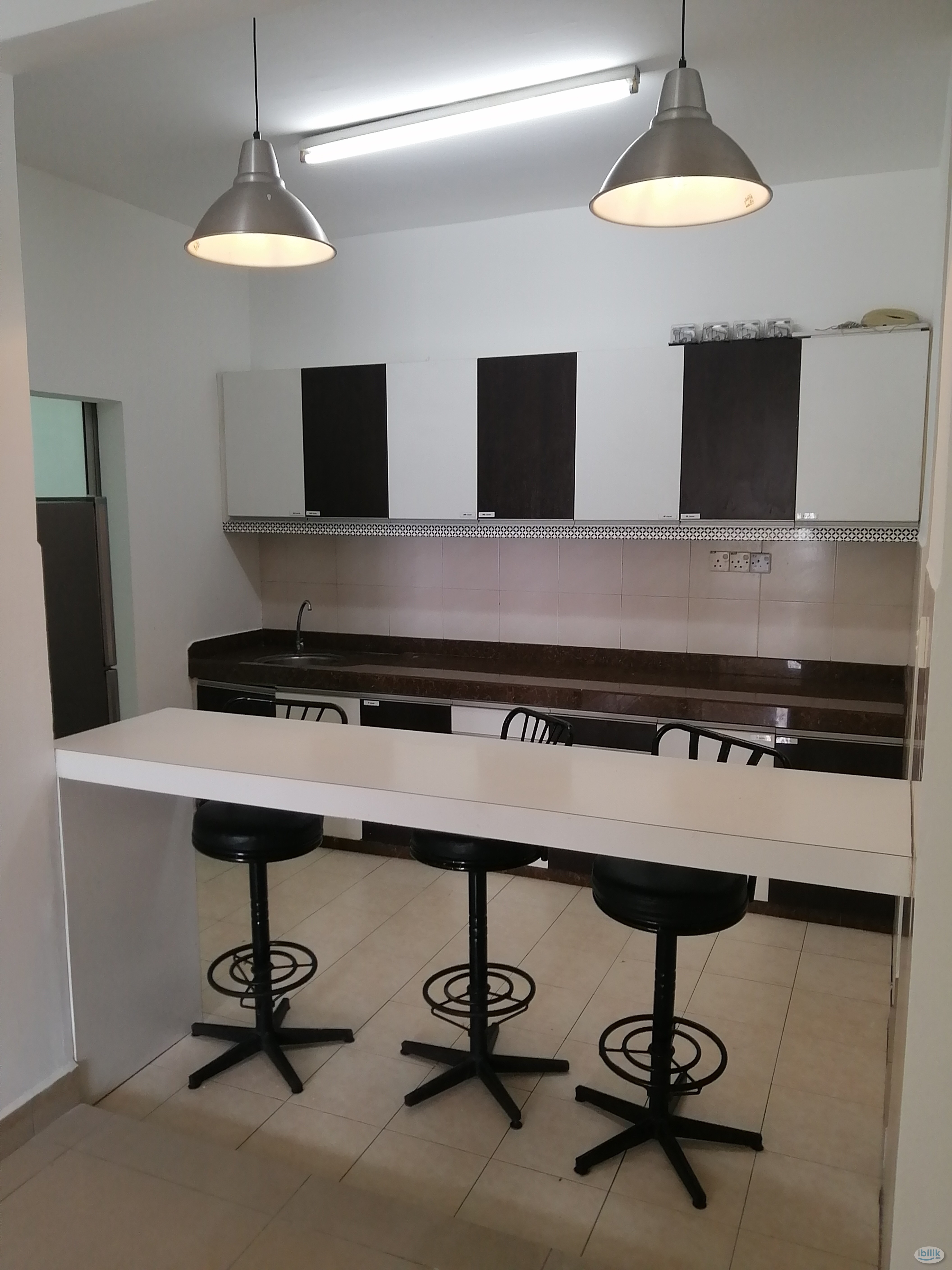 Image 4 of ==Female Unit==Medium Room for Rent at Suriamas Condominium - Room rental in 