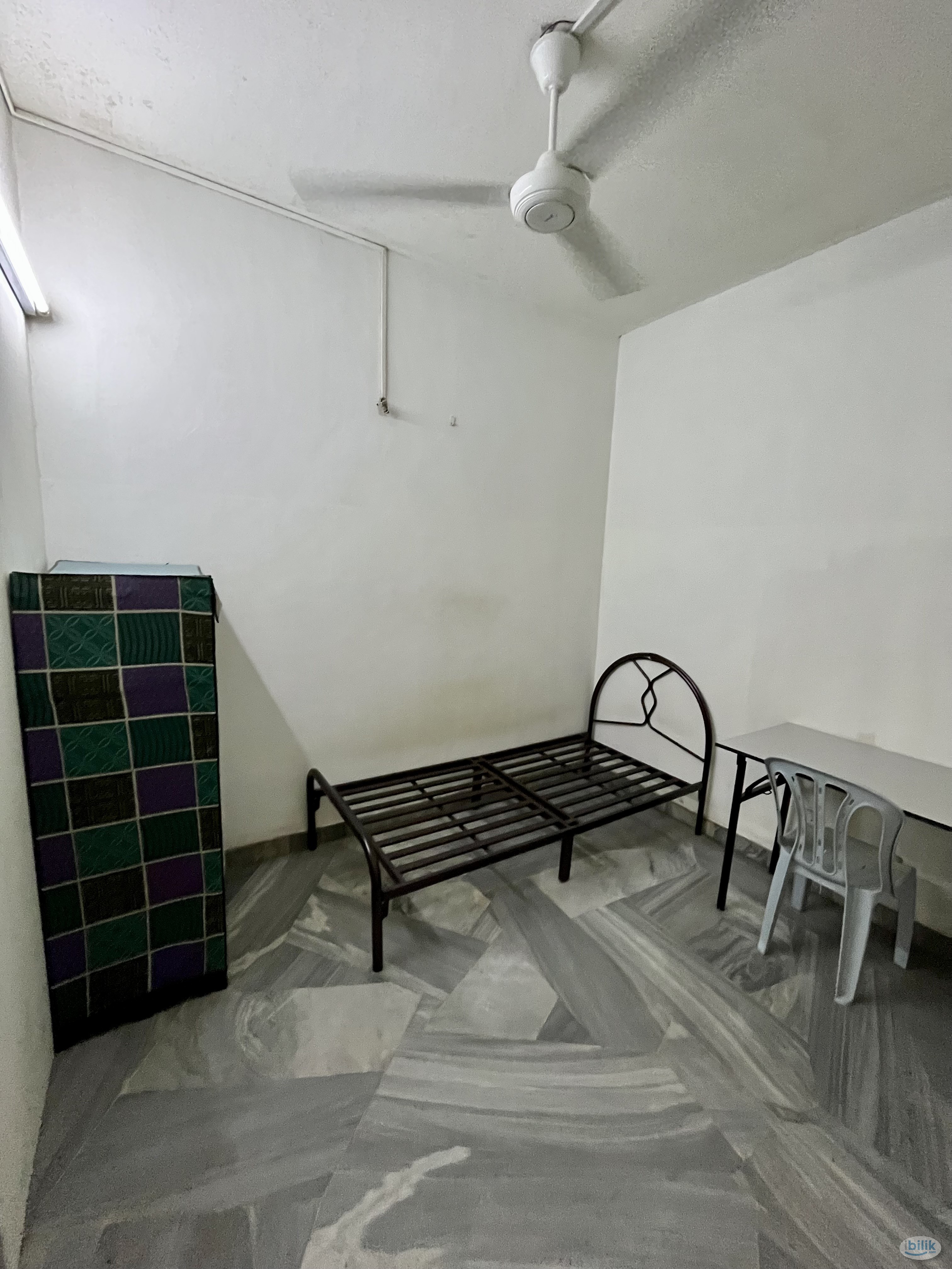 Image 1 of Budget Room at Bandar Utama 📍 Move In Immediately 💥 Free High Speed WiFi - Room rental in 