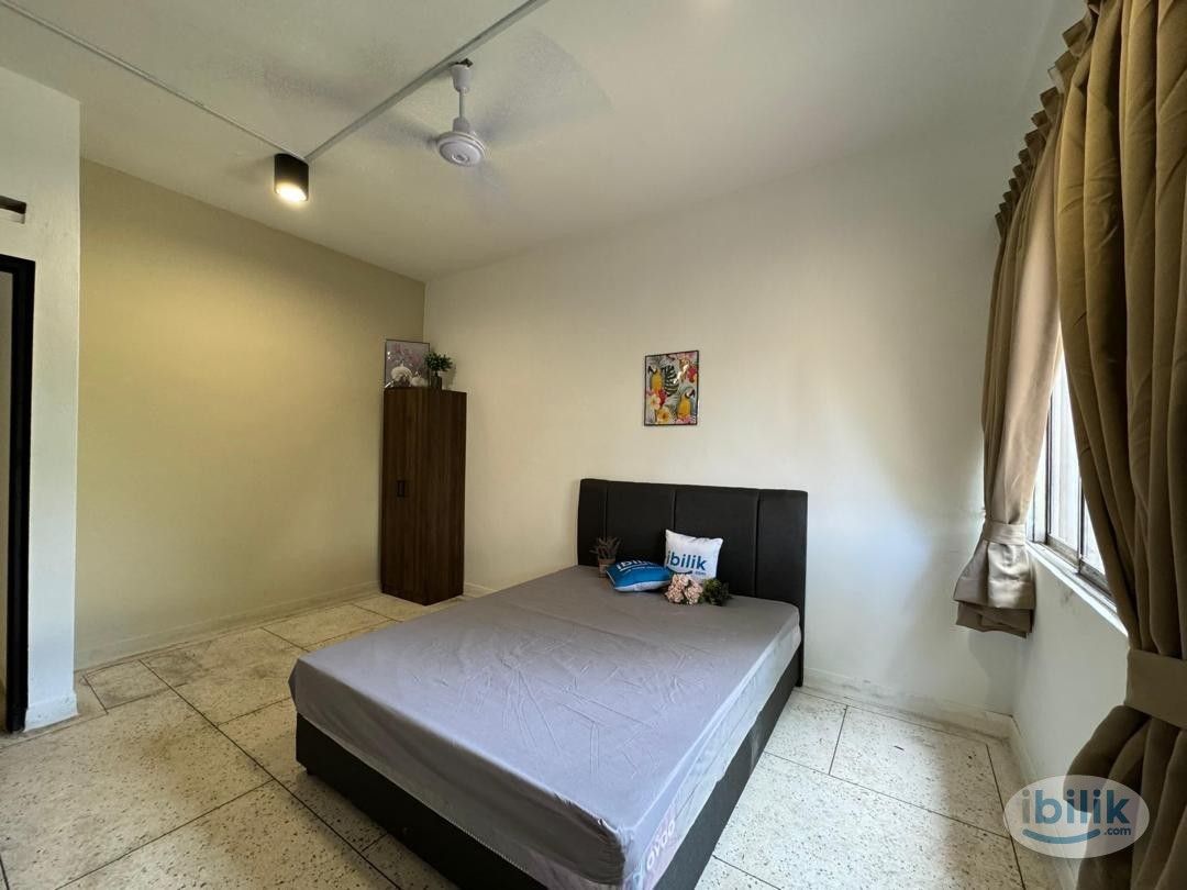 Image 3 of 🏠 Prime Location, Perfect Lifestyle! ✨ Jim Quee Apartment: 10 mins to CIQ, 5 mins to malls, food courts, and more! - Room rental in 