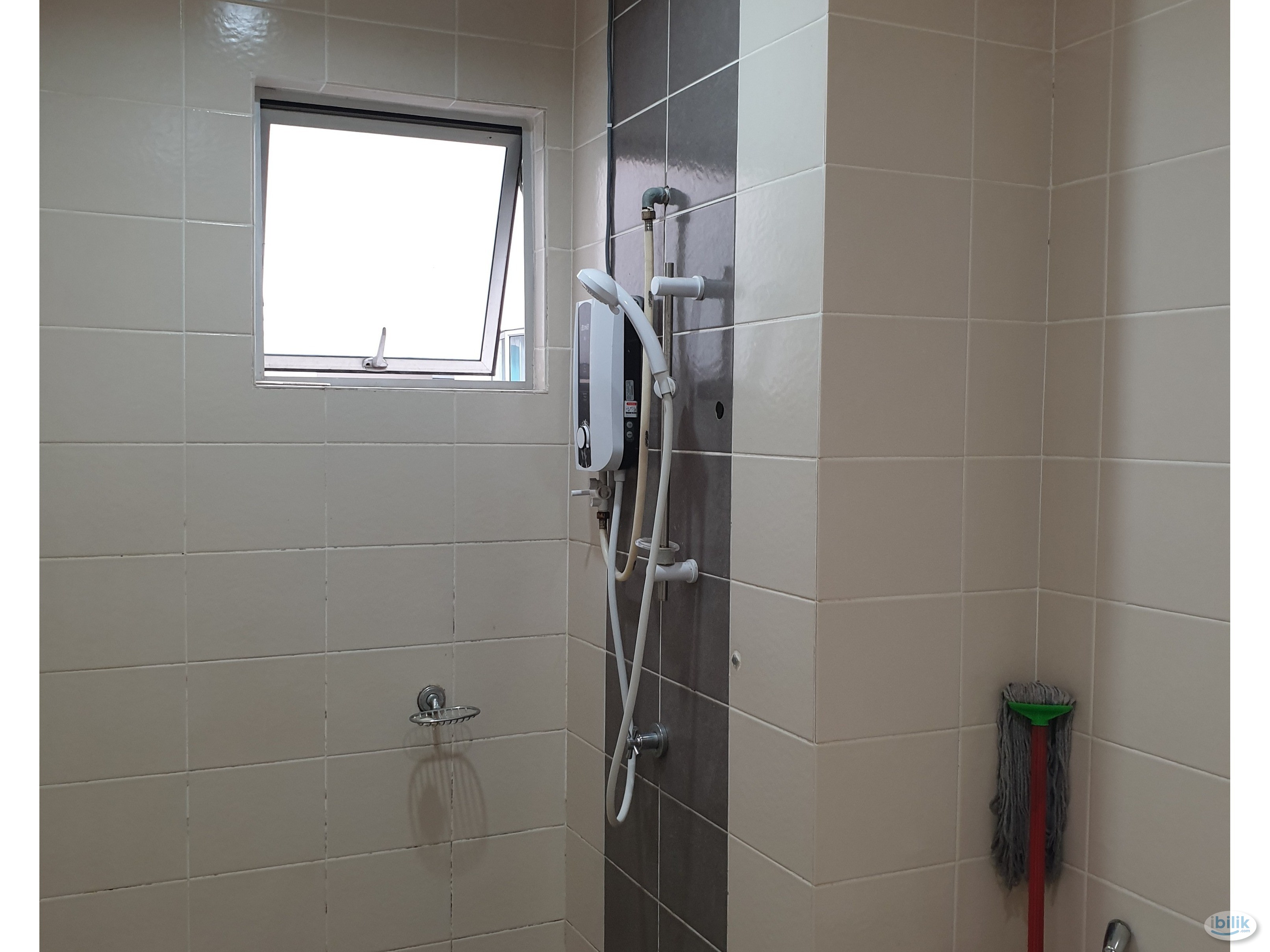 Image 2 of Middle Room at I Residence, Kota Damansara - Room rental in 