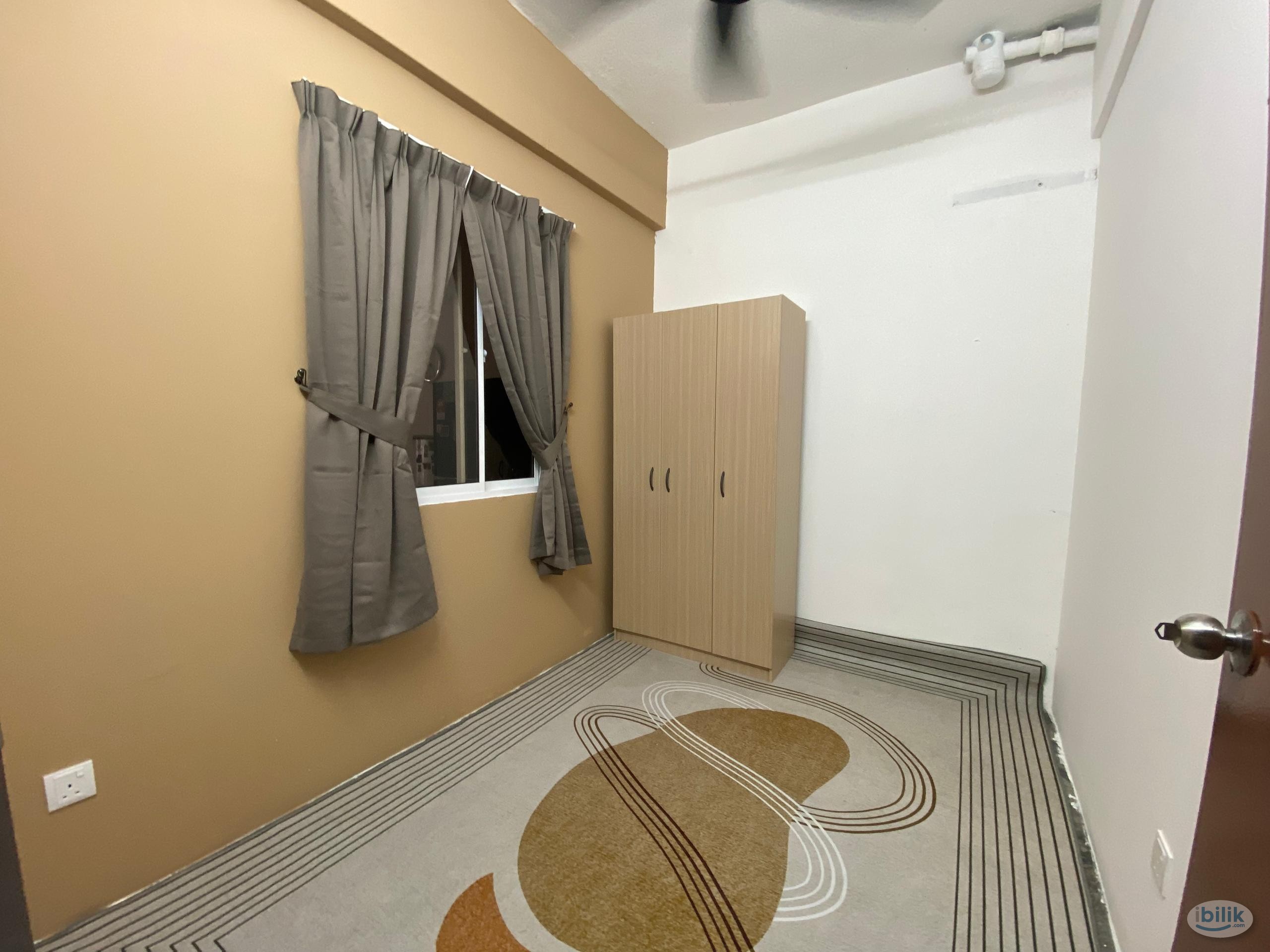 Image 1 of ~Limited FEMALE UNIT~ 👩🏻9 minute 🚶‍♀️to MRT🚂, Exclusive Female Single Room near Bangsar Village Mall & Bangsar LRT & Bangsar South🙆‍♂️ - Room rental in 
