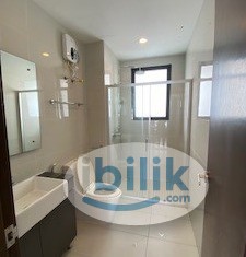 Image 4 of Big Master Bedroom (sea view) at country garden danga bay for rent - near CIQ - Room rental in 