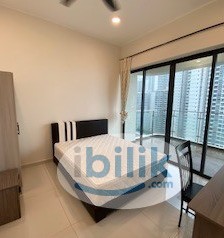 Image 3 of Big Balcony Room (sea view) near CIQ - country garden danga bay - Room rental in 