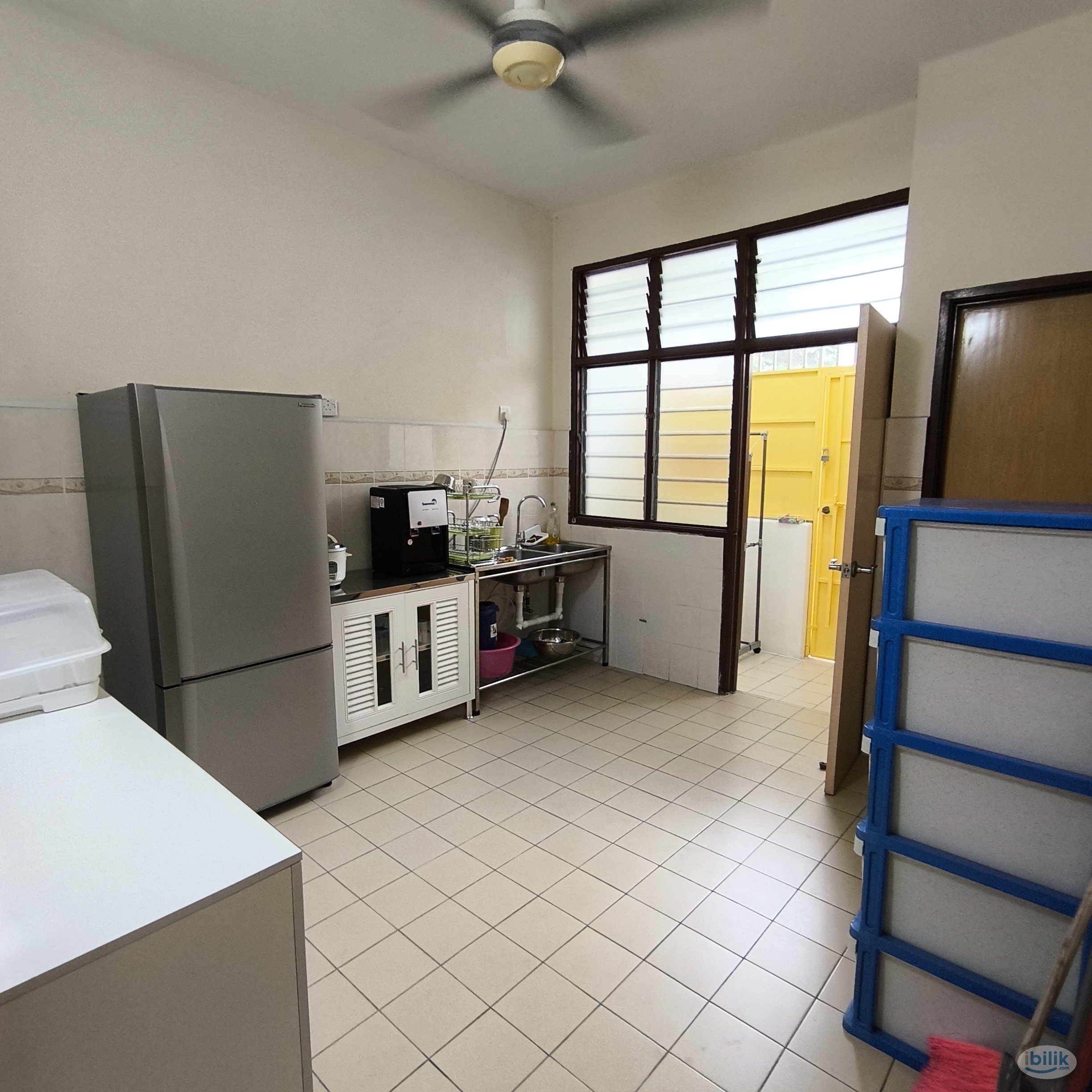 Image 4 of Middle Room at Bayan Lepas, Penang - Room rental in 