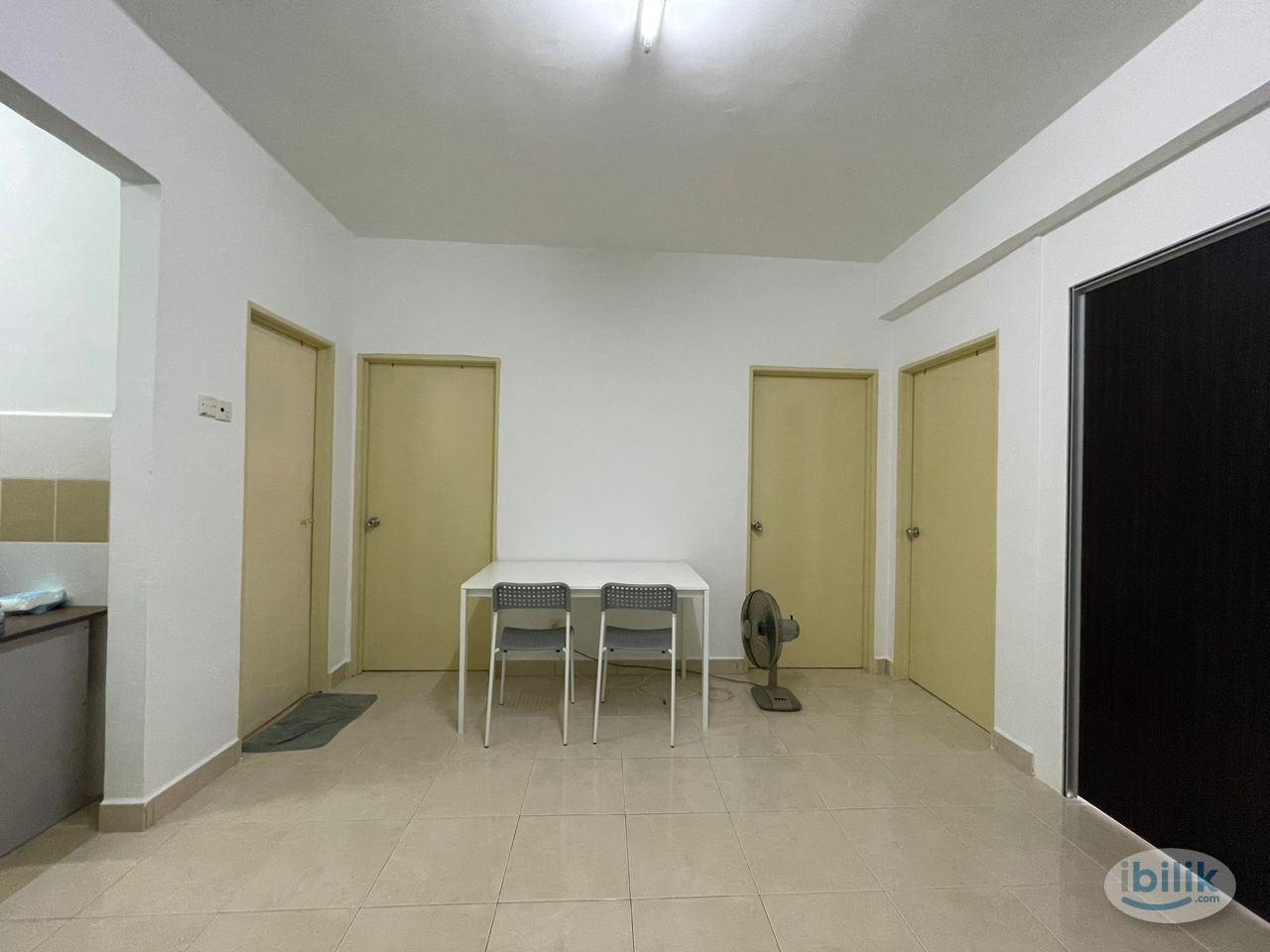 Image 4 of Master Room at D'Piazza Condominium, Bayan Baru - Room rental in 