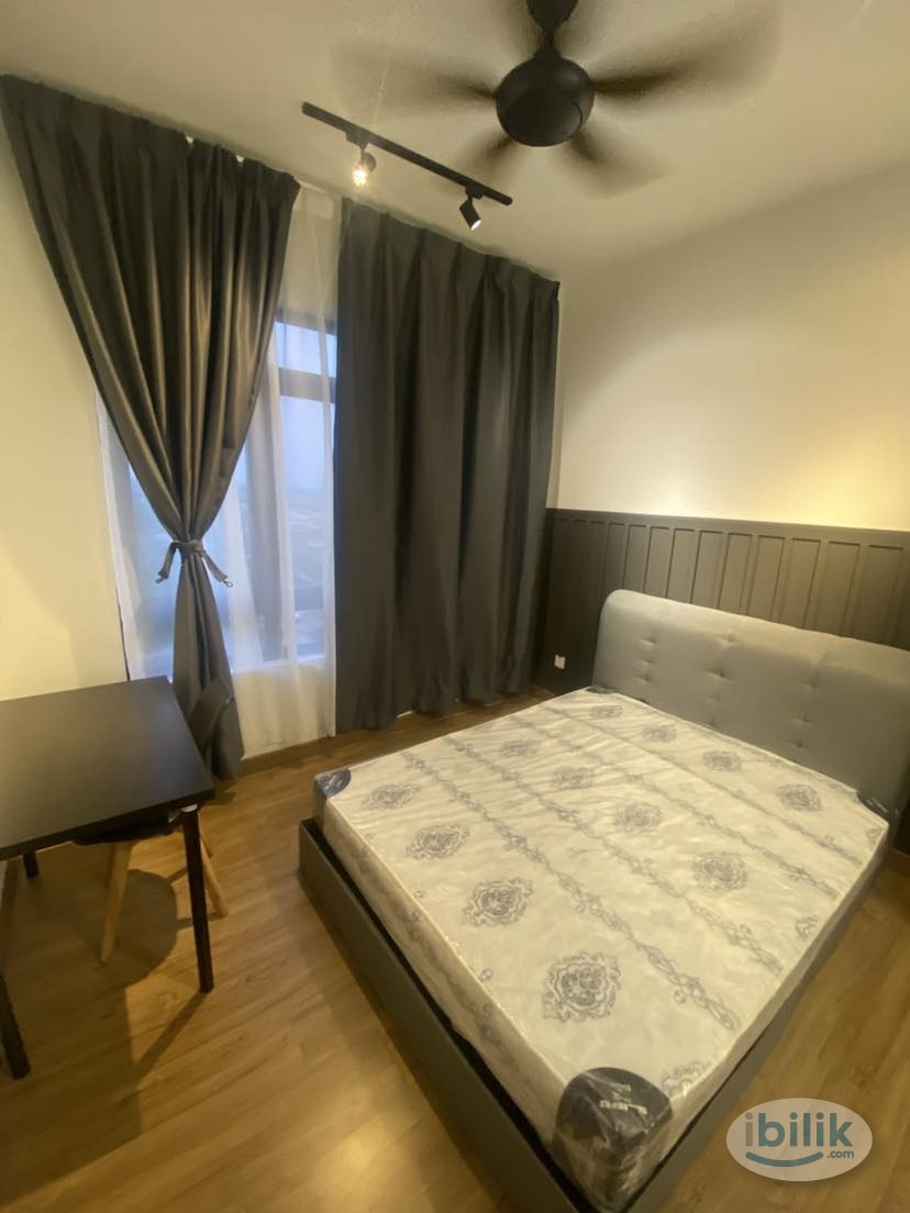 Image 2 of 😍 5 mins to Shopping Mall 😍Free Wifi 😍Low deposit 😍Fully furnished Master room at TwentyFive.7 Amber Residence - Room rental in 